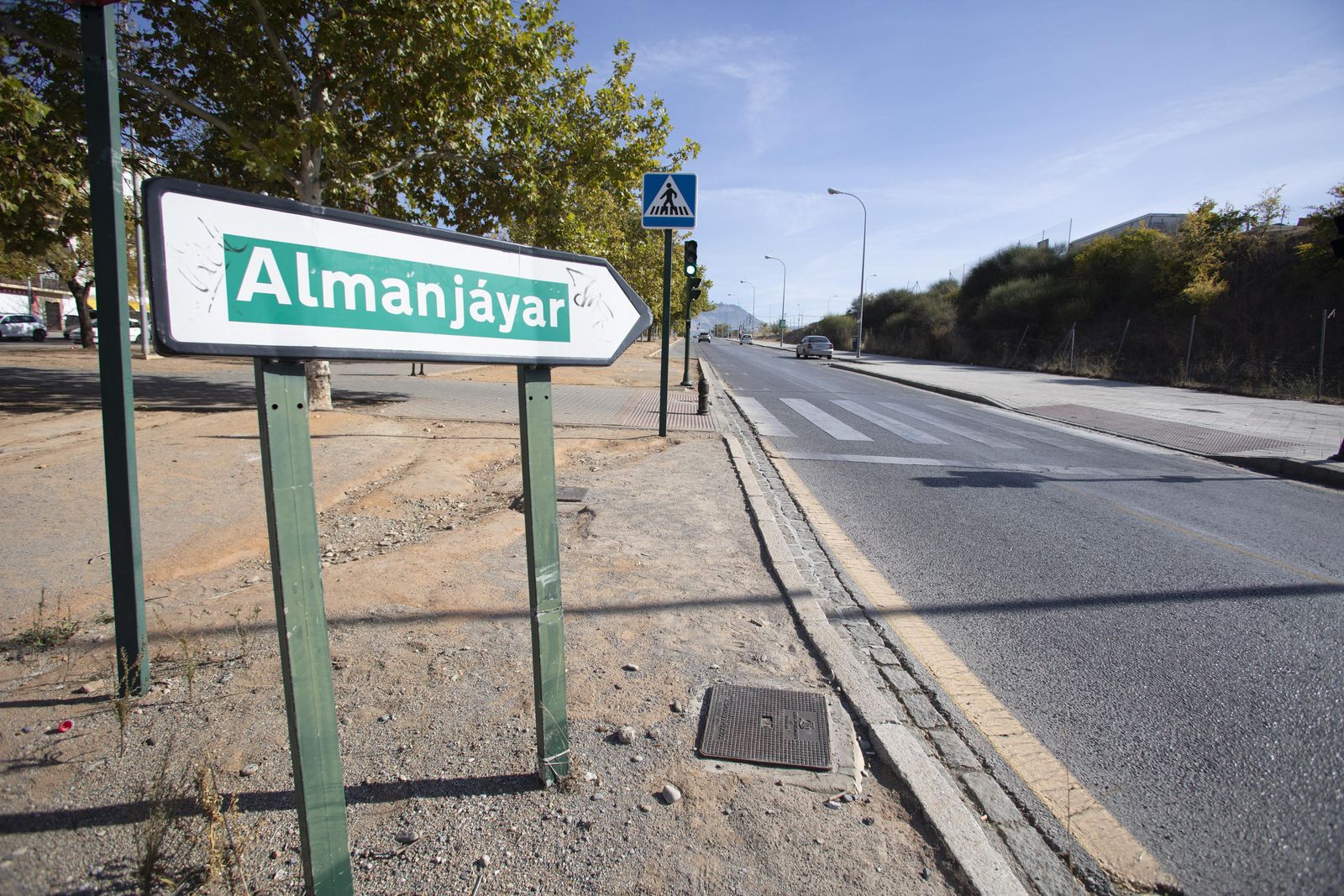 Fotos de cafeterías, parques y la 'Marcha Verde' vacía en el domingo de Granada