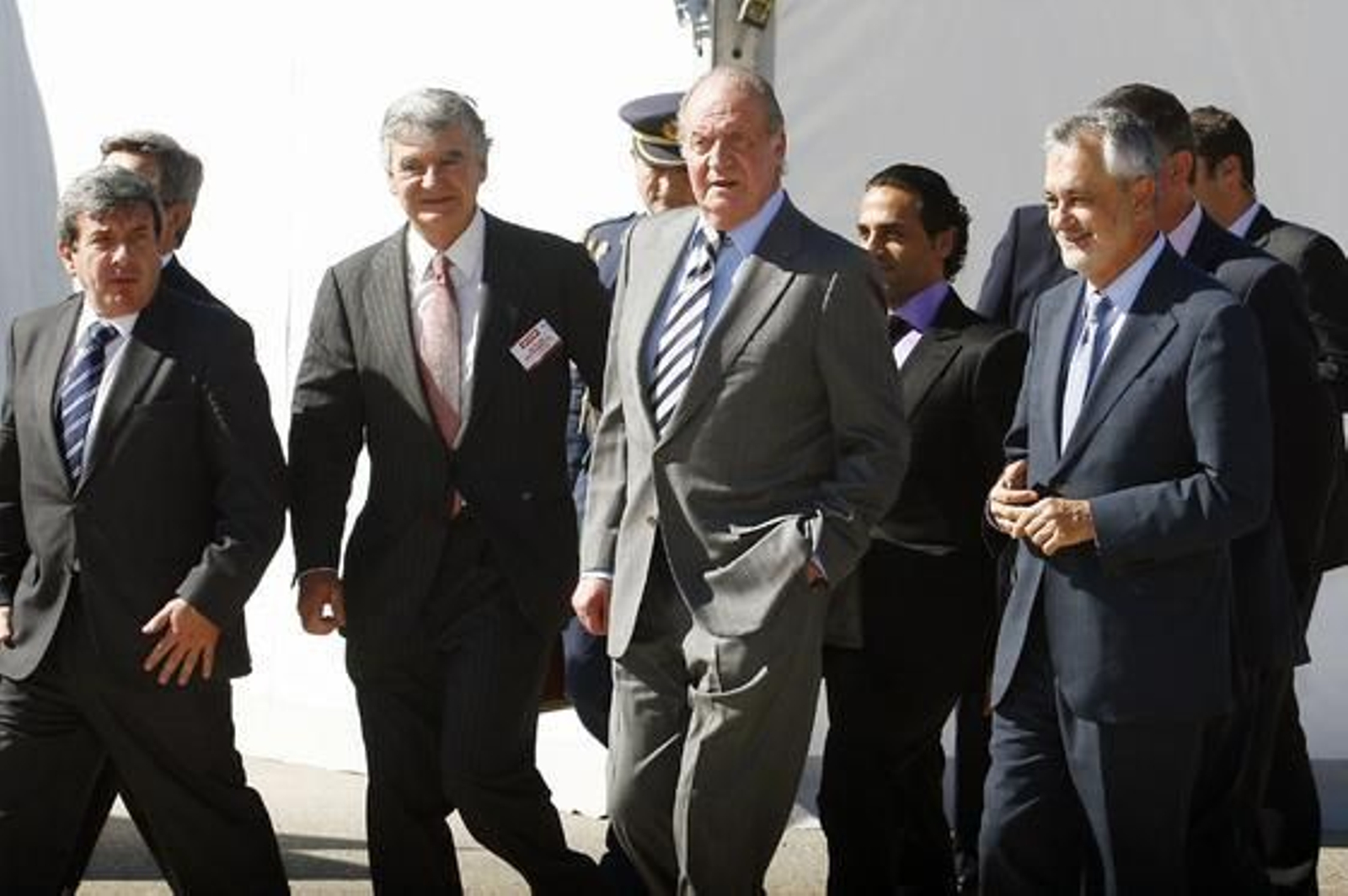 El rey Juan Carlos inaugura la ampliación de la refinería de Cepsa La Rábida. / Alberto Domínguez
