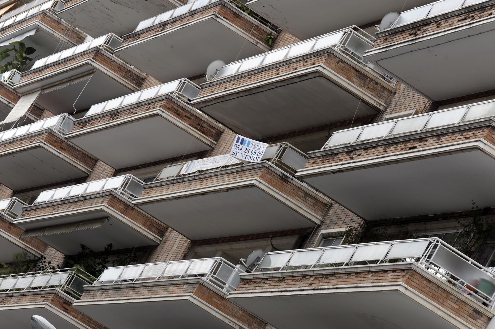 Un vivienda en venta en un bloque de Sevilla.