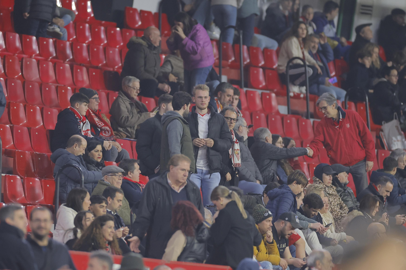 Búscate en las fotos del Sevilla-Alavés