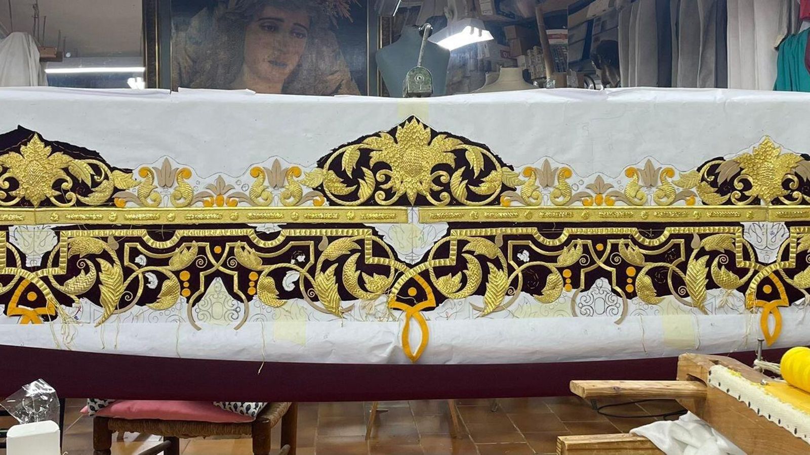 Las bambalinas en el taller de Paquili