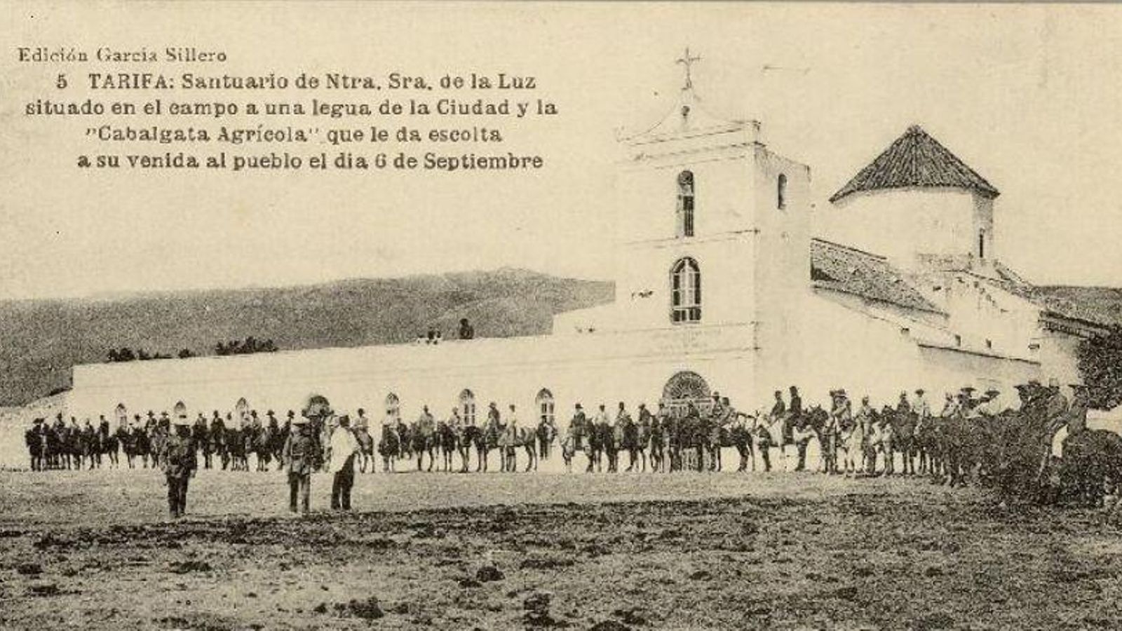 Los jinetes de la Cabalgata Agrícola preparados para salir, circa 1920.