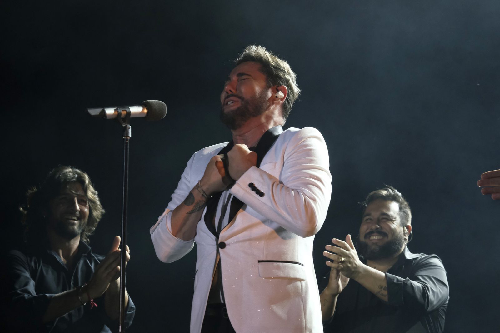 El concierto de Miguel Poveda en Córdoba, en imágenes