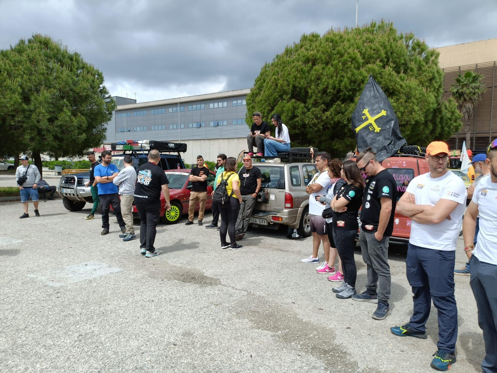 Palmones acoge la salida del Chatarras Raid 2025 rumbo a Marruecos