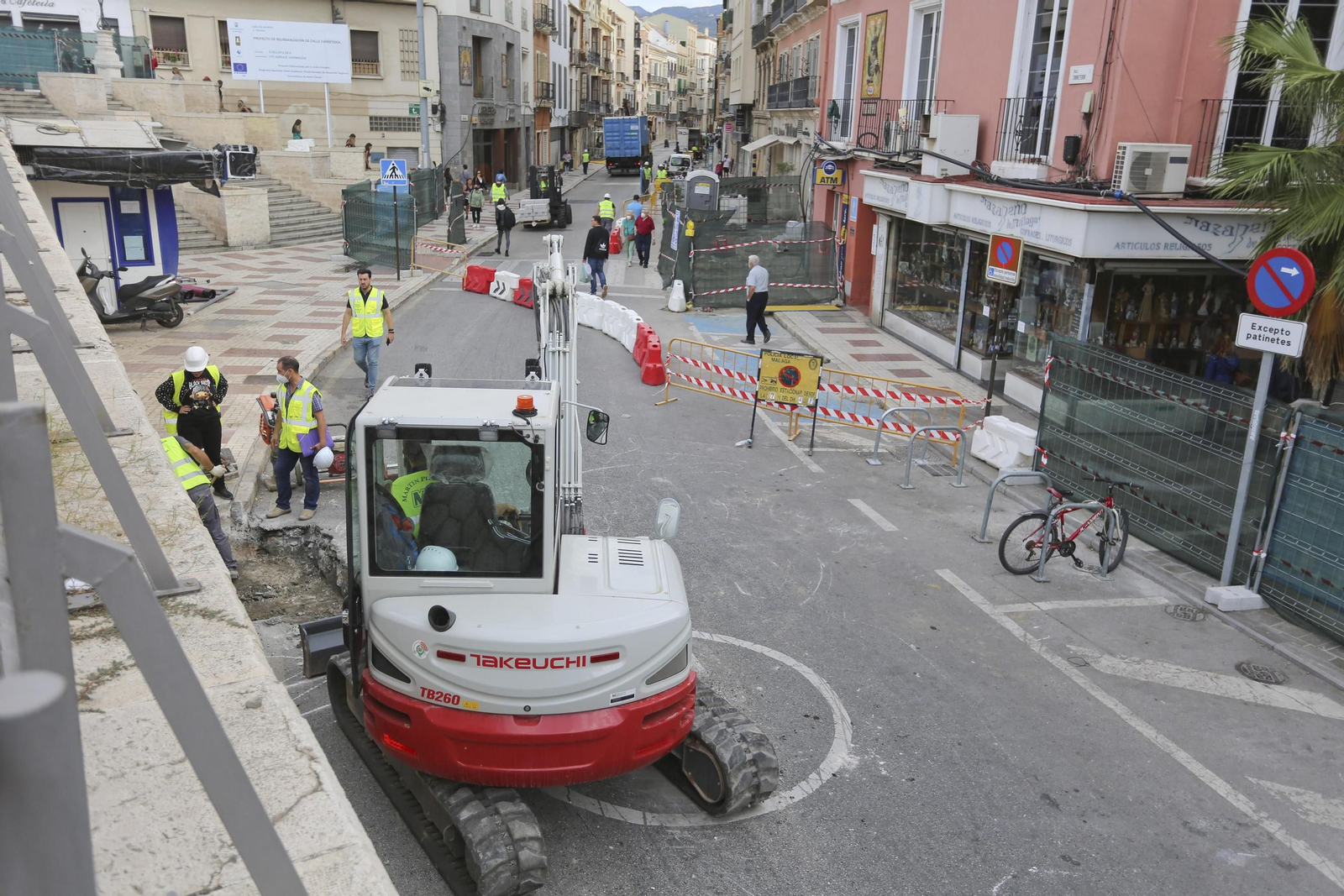 La calle Carretería de Málaga ya está en obras, en fotos