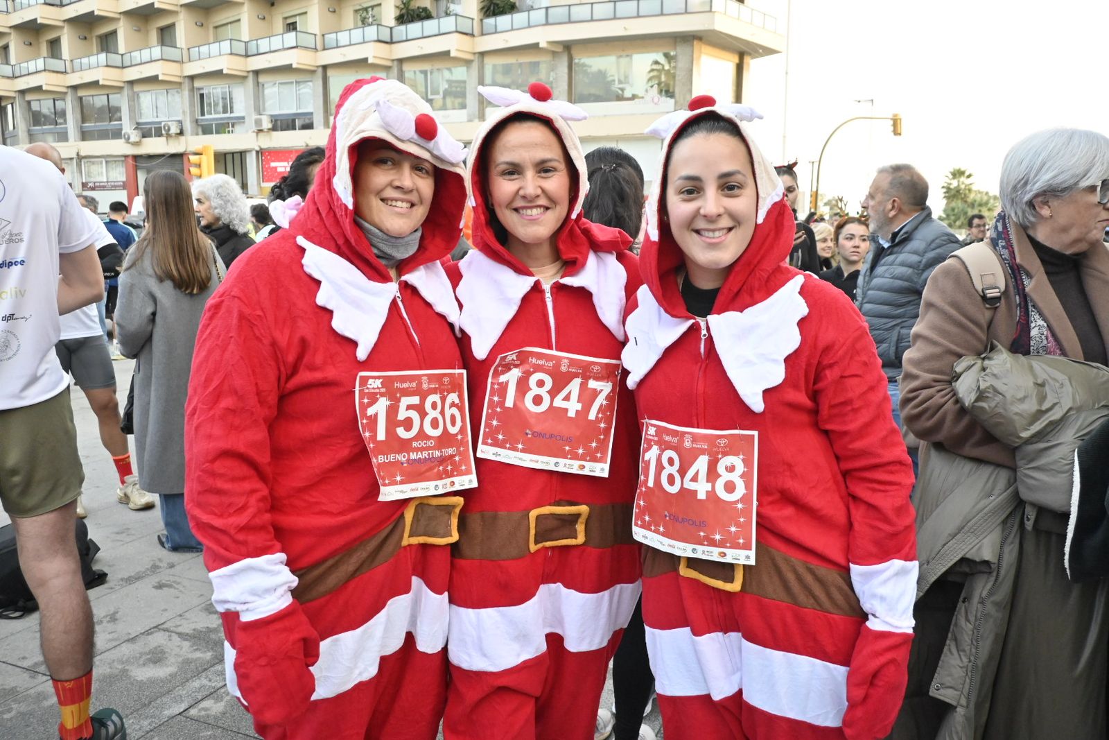 Búscate en las mejores fotografías de la San Silvestre de Huelva 2025