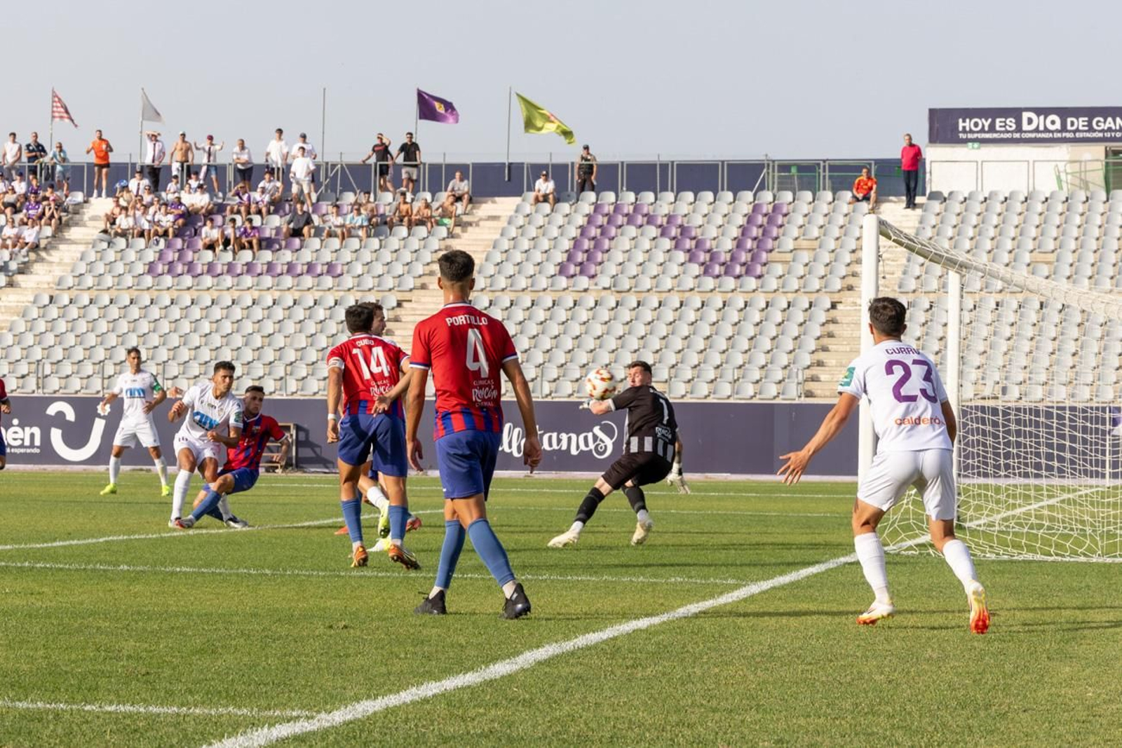 El triunfo del Real Jaén ante la UD Torre del Mar, en imágenes El triunfo del Real Jaén ante la UD Torre del Mar, en imágenes