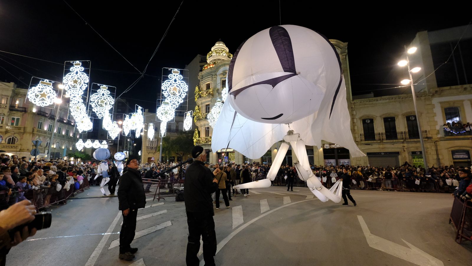 Fotogalería de la Cabalgata de Reyes Magos en Almería
