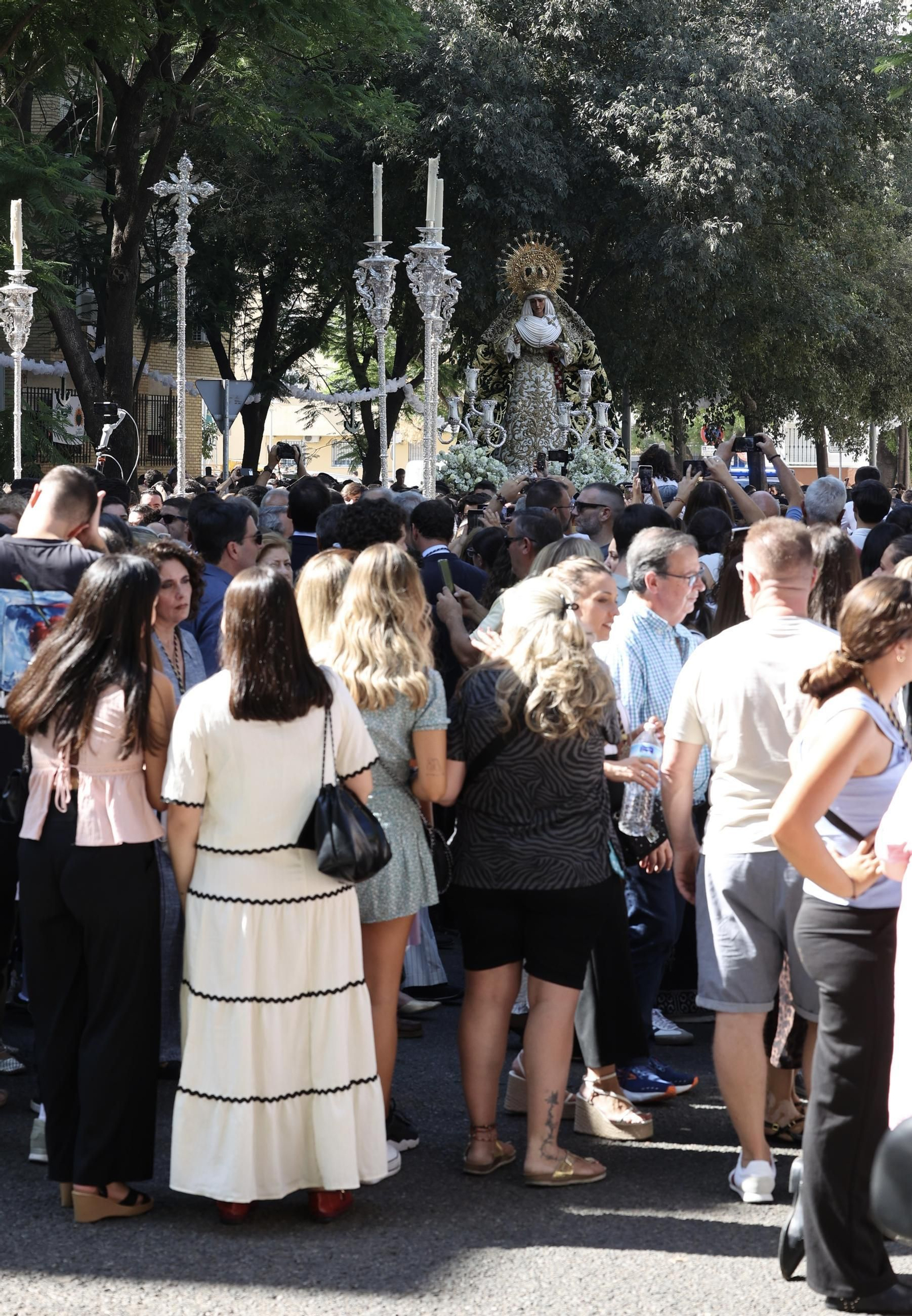 Fotos de la Misión de la Esperanza de Triana: del Tiro de Línea a las Letanías