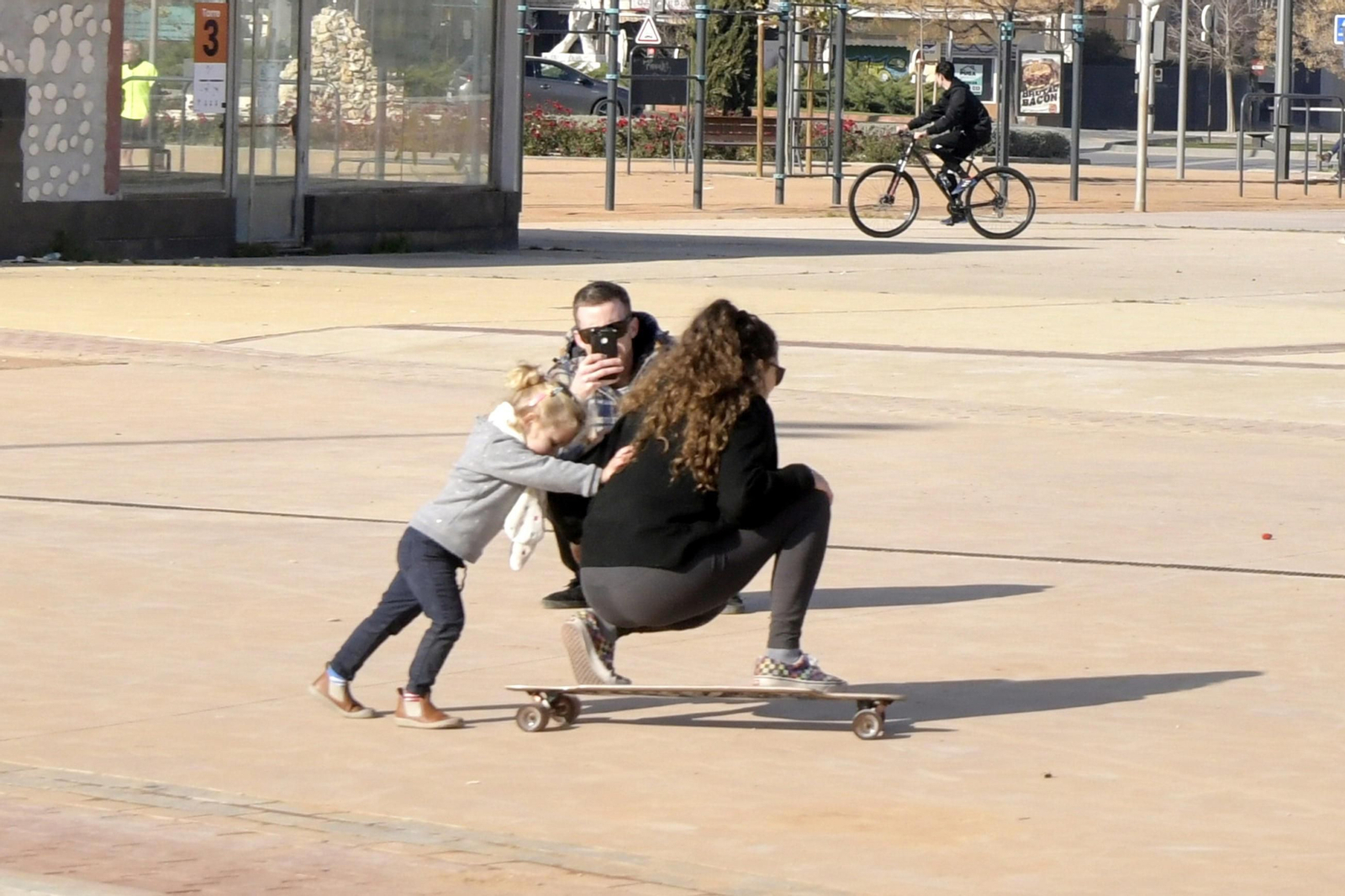 Así han sido los juegos de los niños de Granada con los regalos de los Reyes Magos