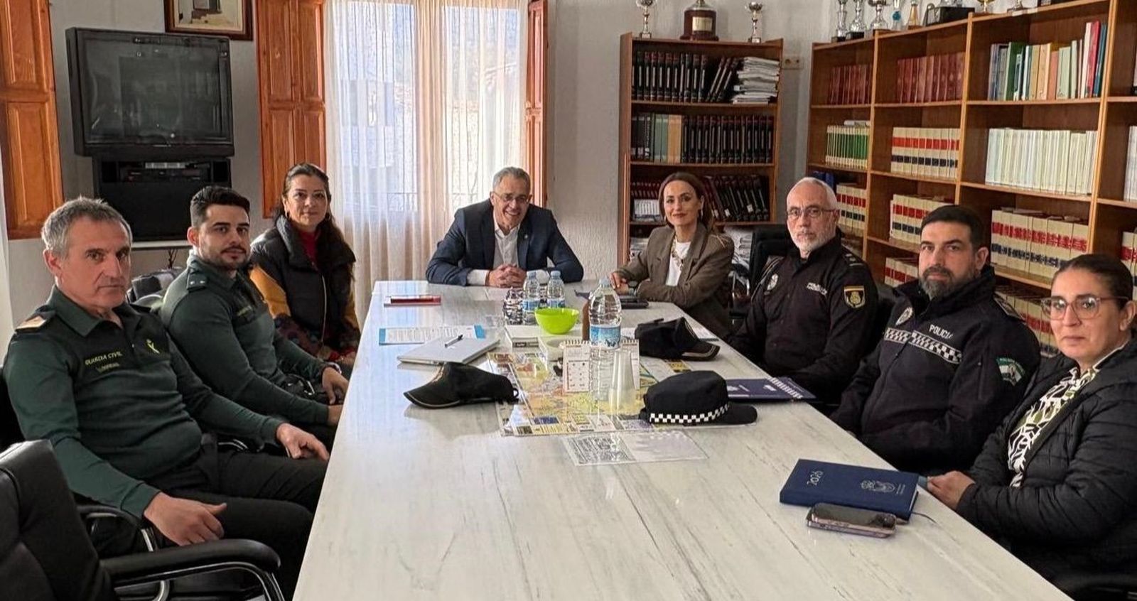 Reunión en Olula del Río para la renovación del convenio.