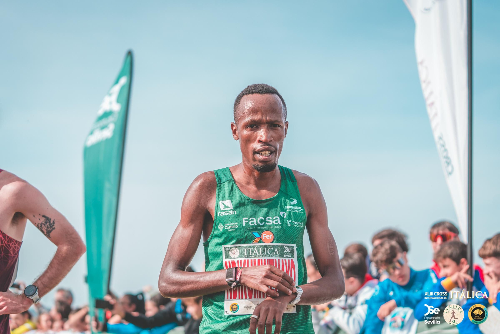 Búscate en las fotos del Cross de Itálica 2025 | 12