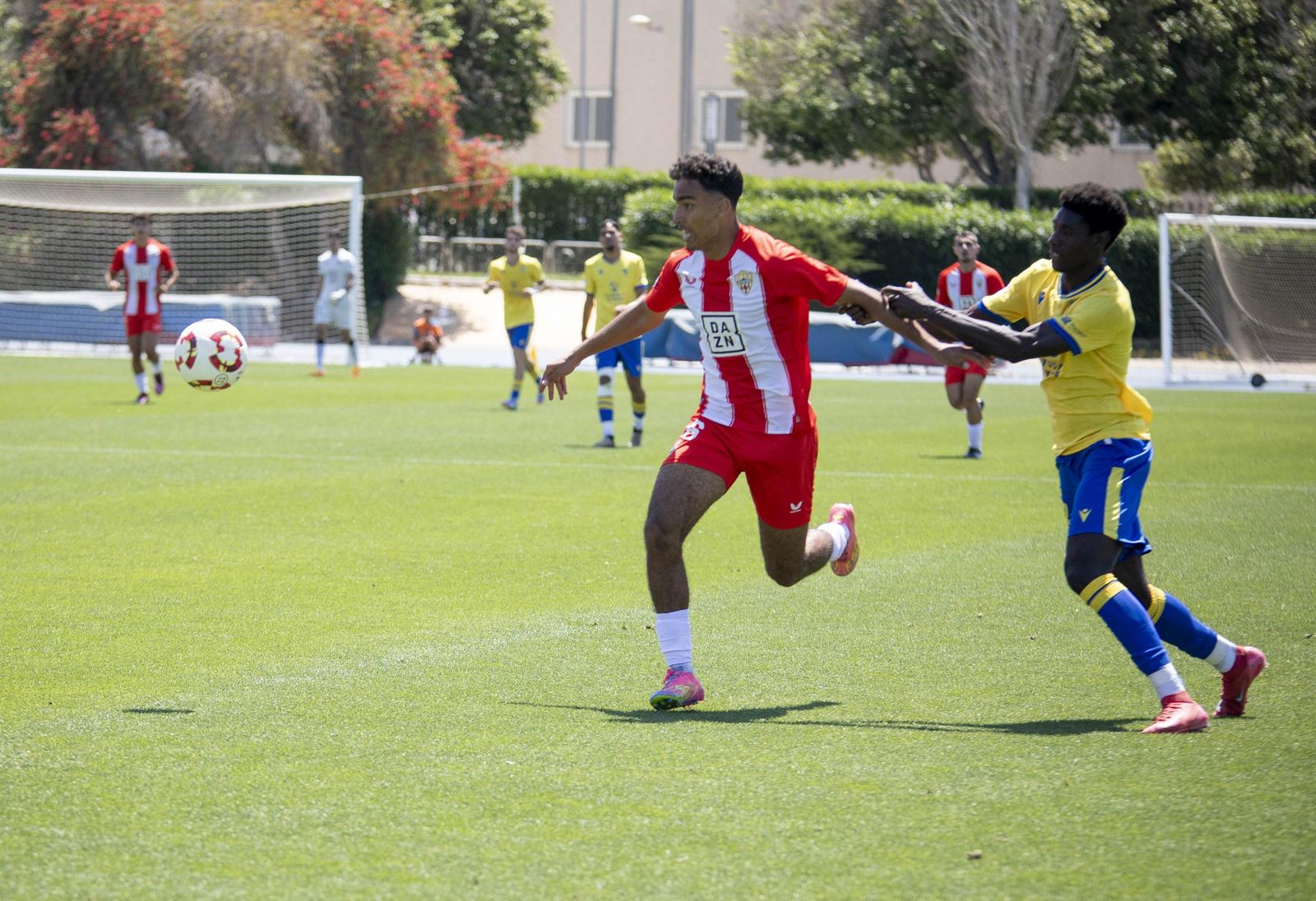Partido de Segunda RFEF entre el Almería B y el Cádiz Mirandilla