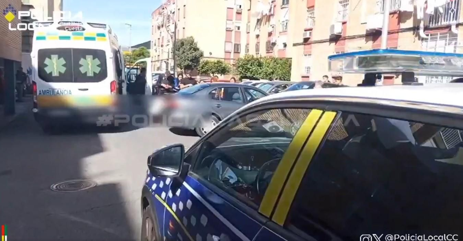 Un vehículo se pone en marcha solo y atrapa a su dueño