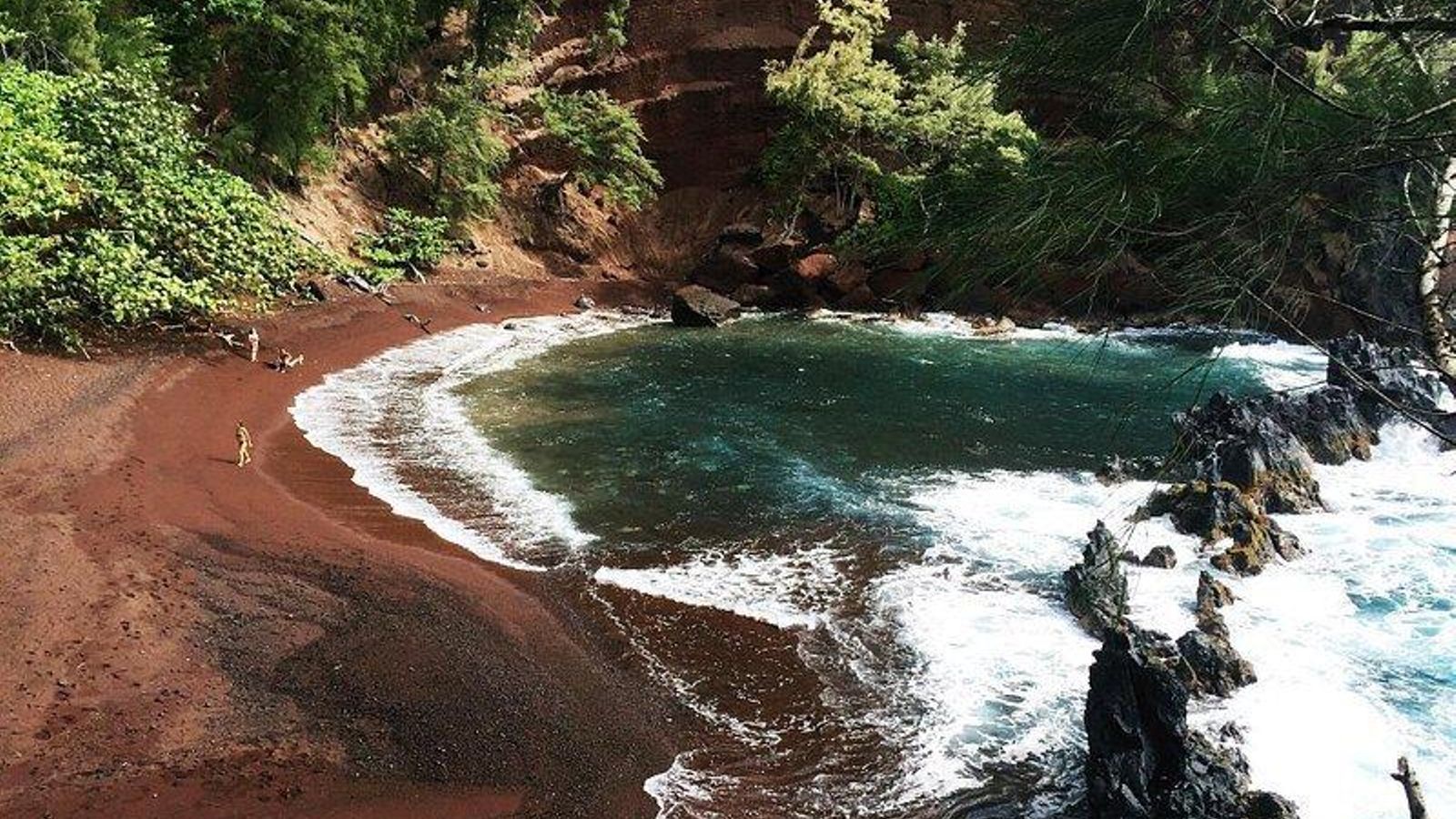 Playa de Kaihalulu en Maui