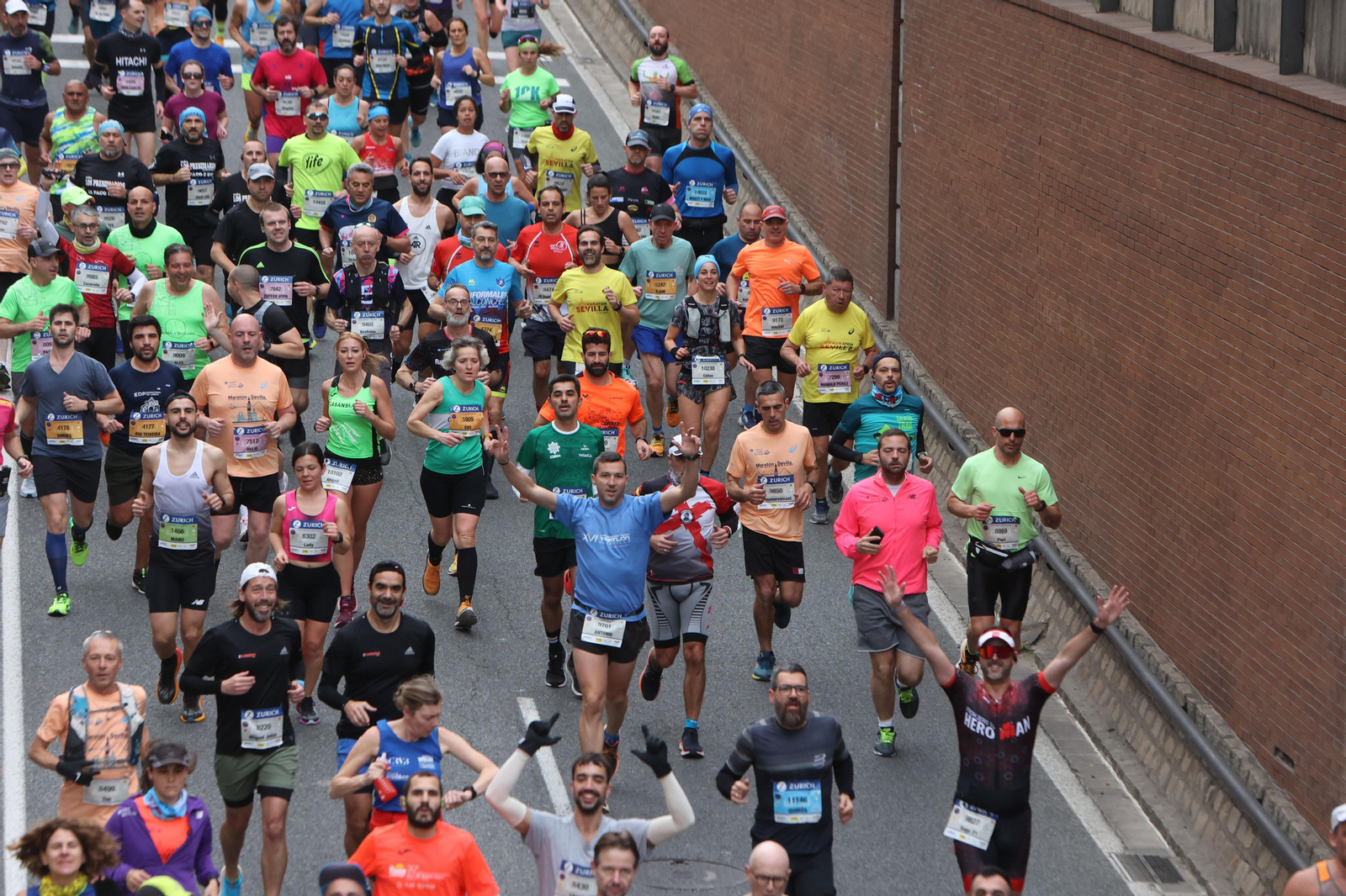 Búscate en la maratón de Sevilla 09