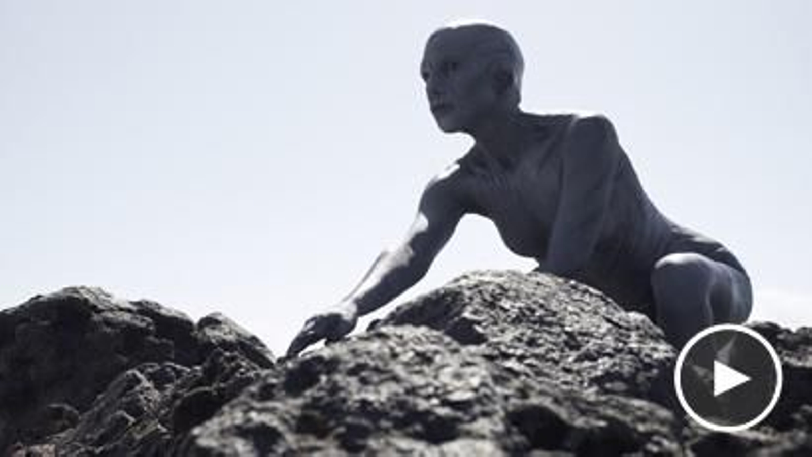 Aura Garrido, en 'La piel fría'.