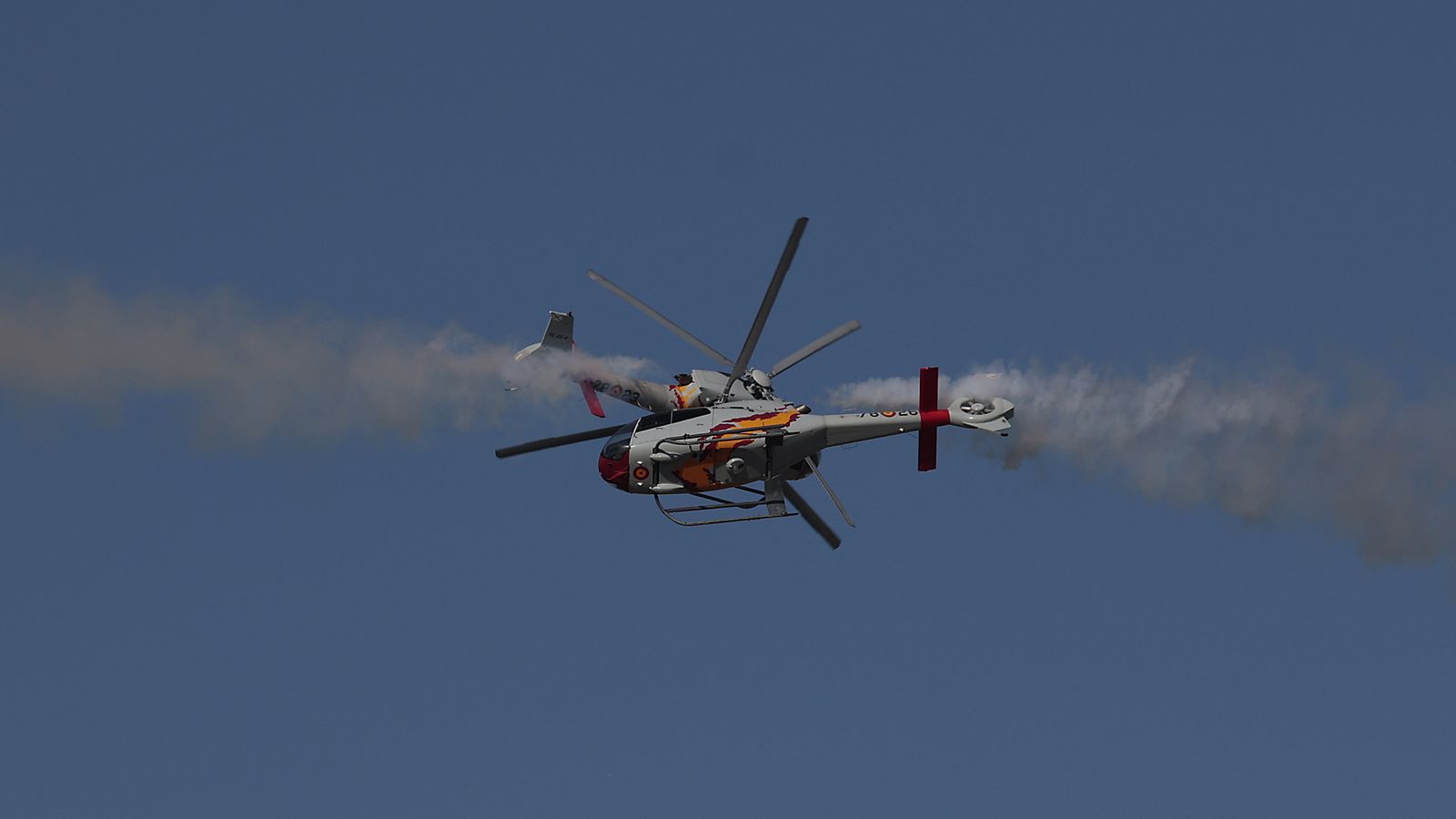 Imágenes de la exhibición aérea en Tablada con motivo de su centenario