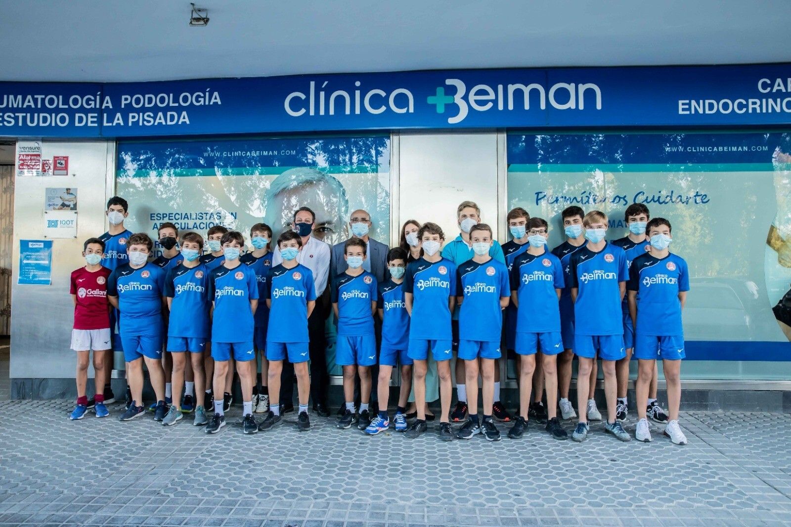 Clínicas Beiman da otro impulso al deporte base con el patrocinio de Los Remedios United.