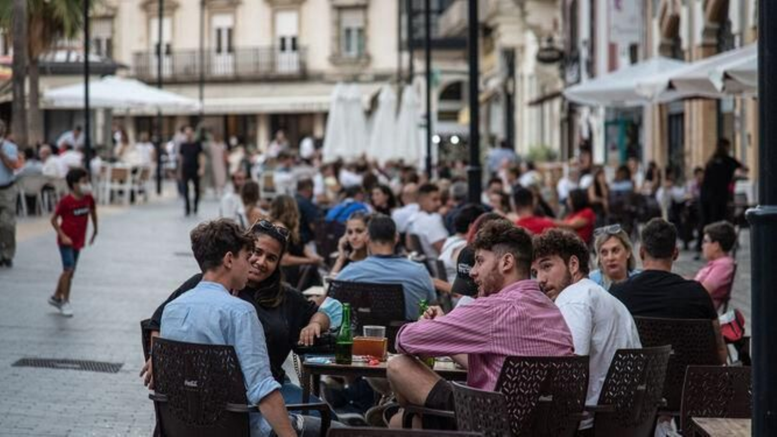 Ambiente en terrazas del centro de Huelva