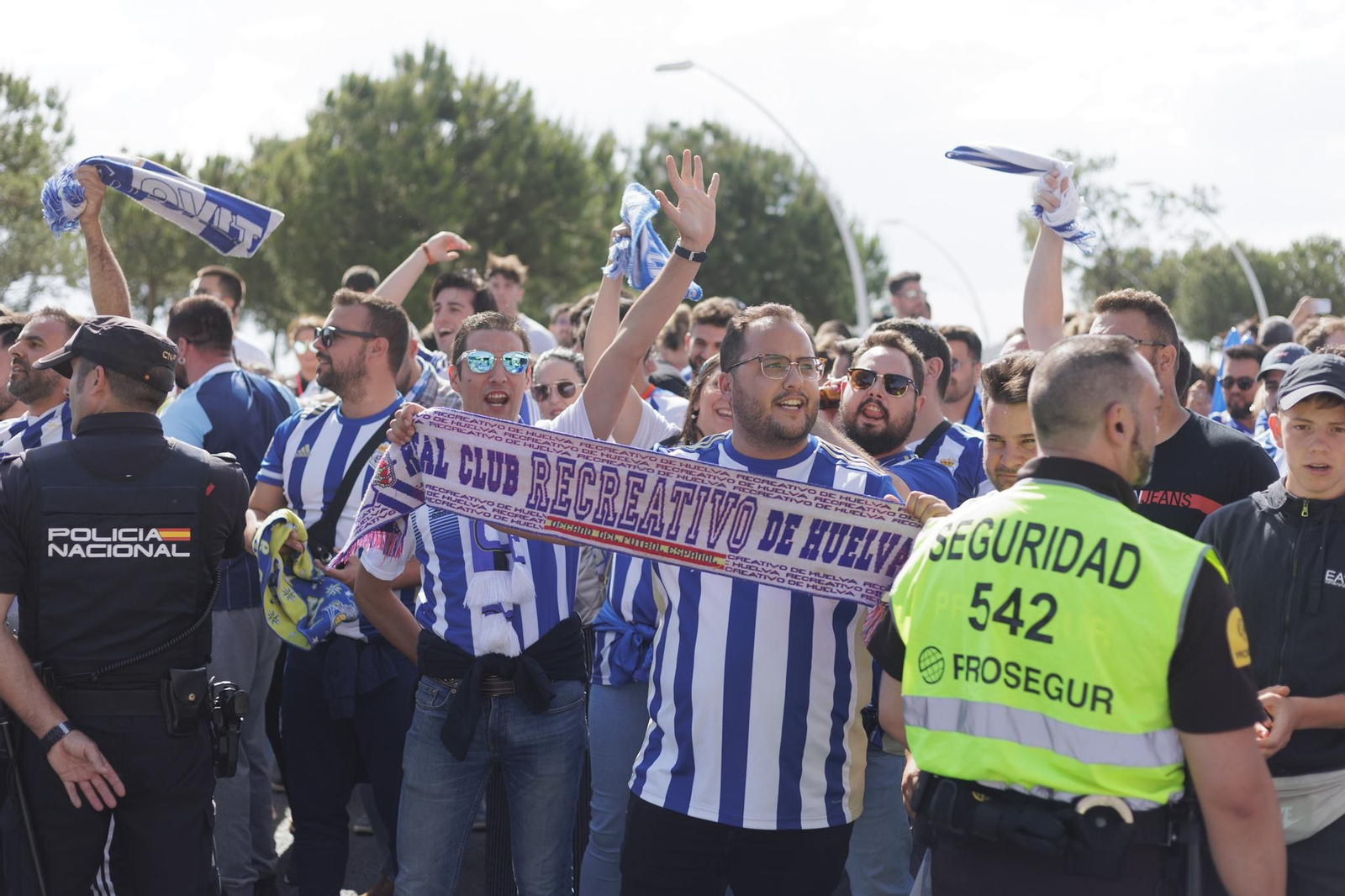 Las mejores imágenes de la afición del Recre en el partido contra la Segoviana