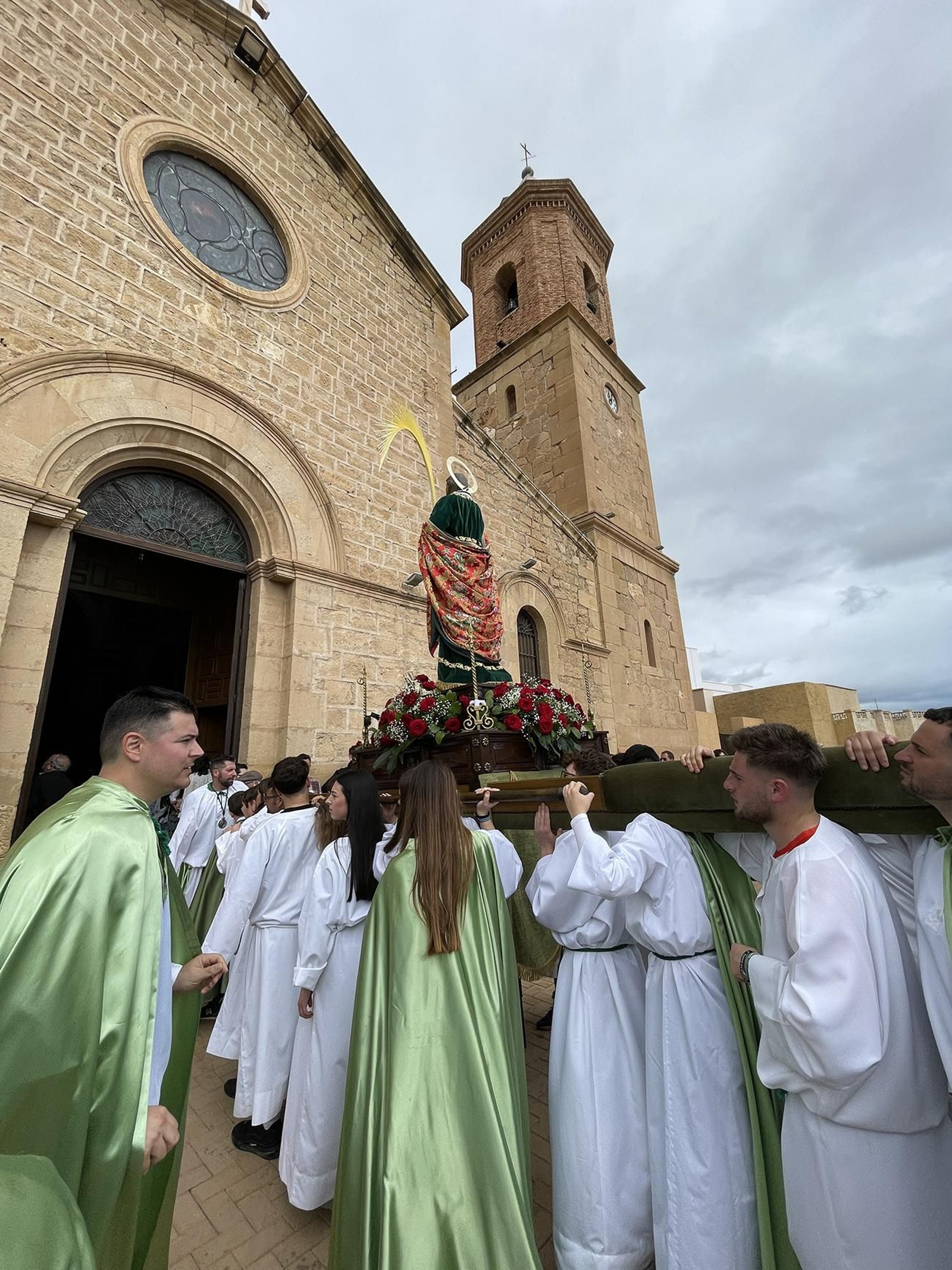 Las imágenes del Domingo de Resurrección en Turre: carreras de San Juan
