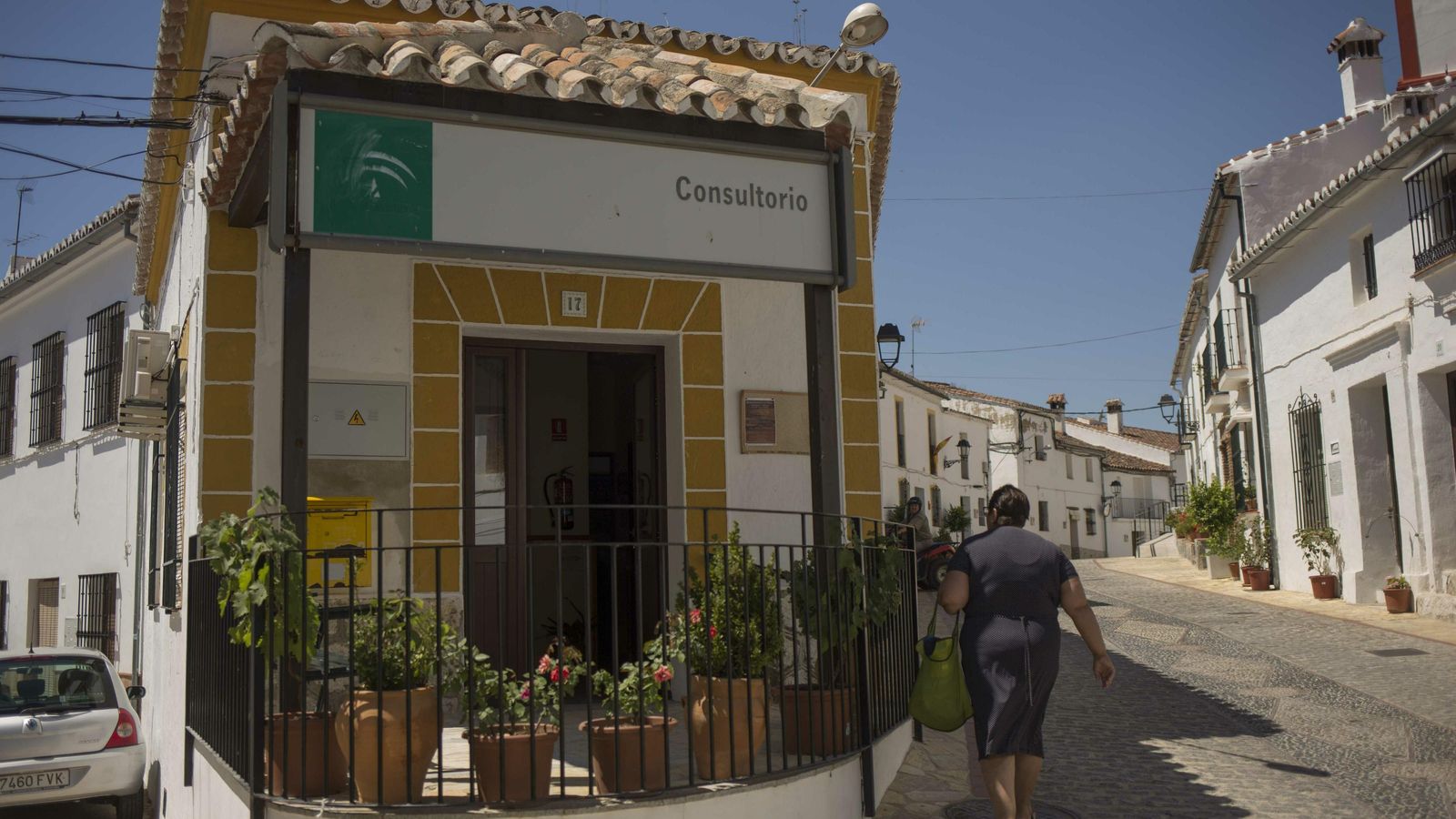 Consultorio de Atajate situado en la calle principal