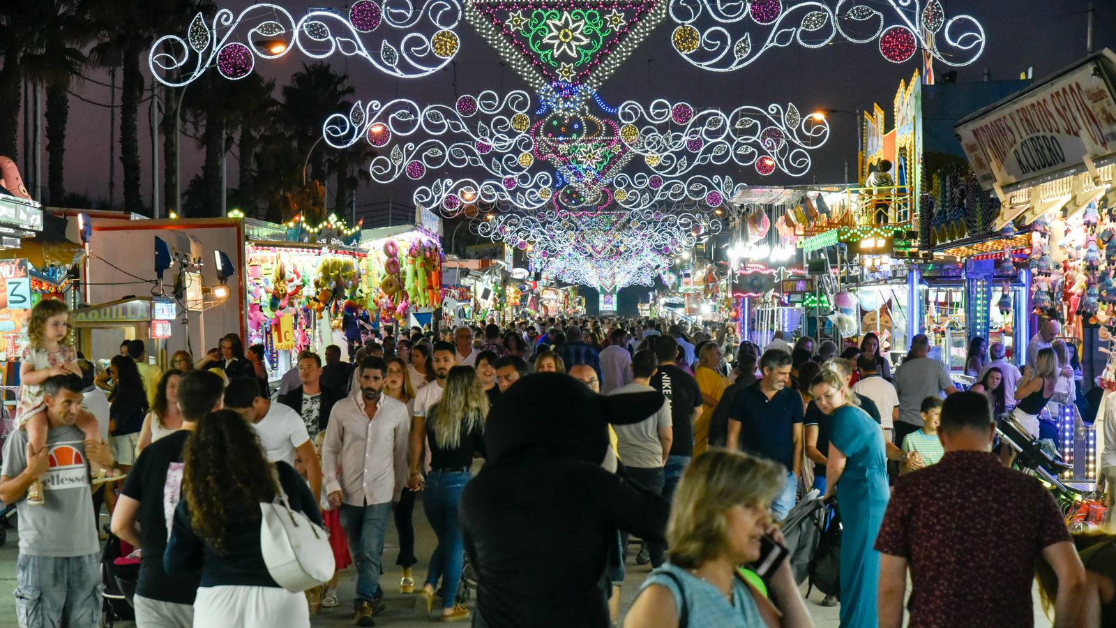 Jueves de Feria de la Línea en imagenes