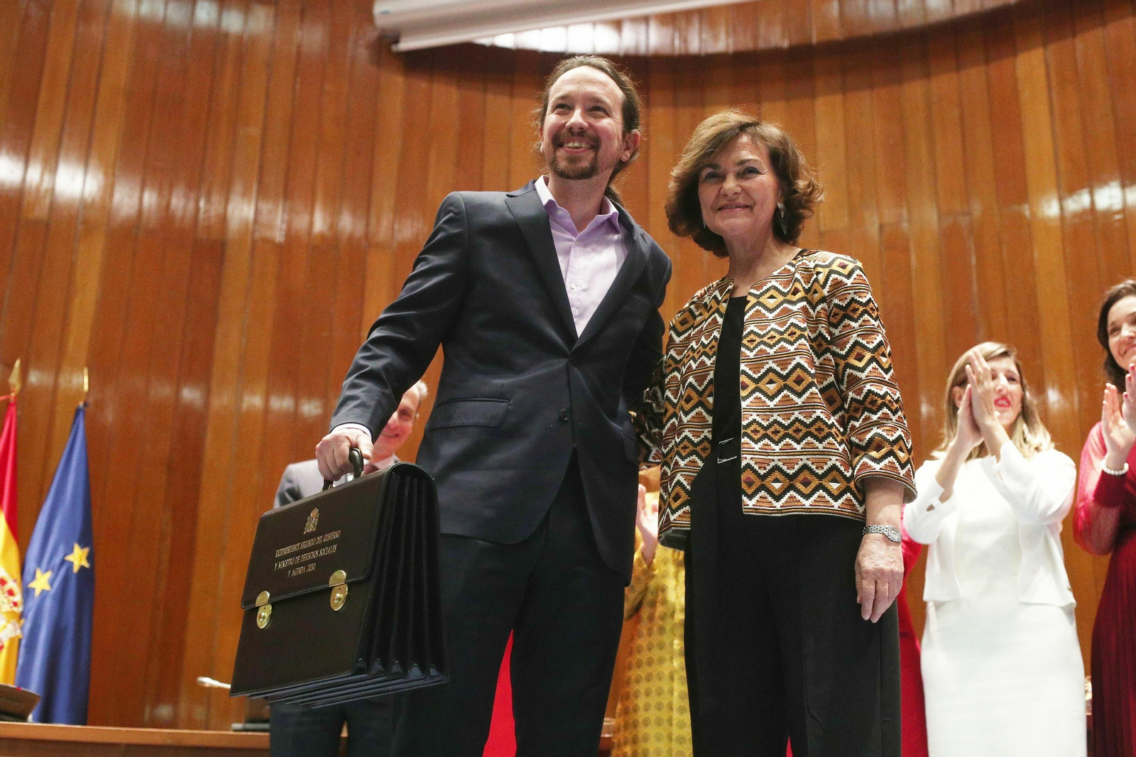 Los ministros reciben sus carteras