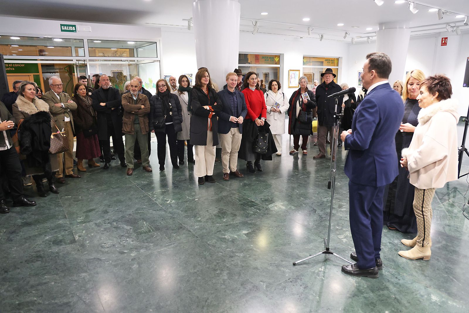 Fotografías de la inauguración de la exposición ‘Amigos’ de Antonia María Peralto