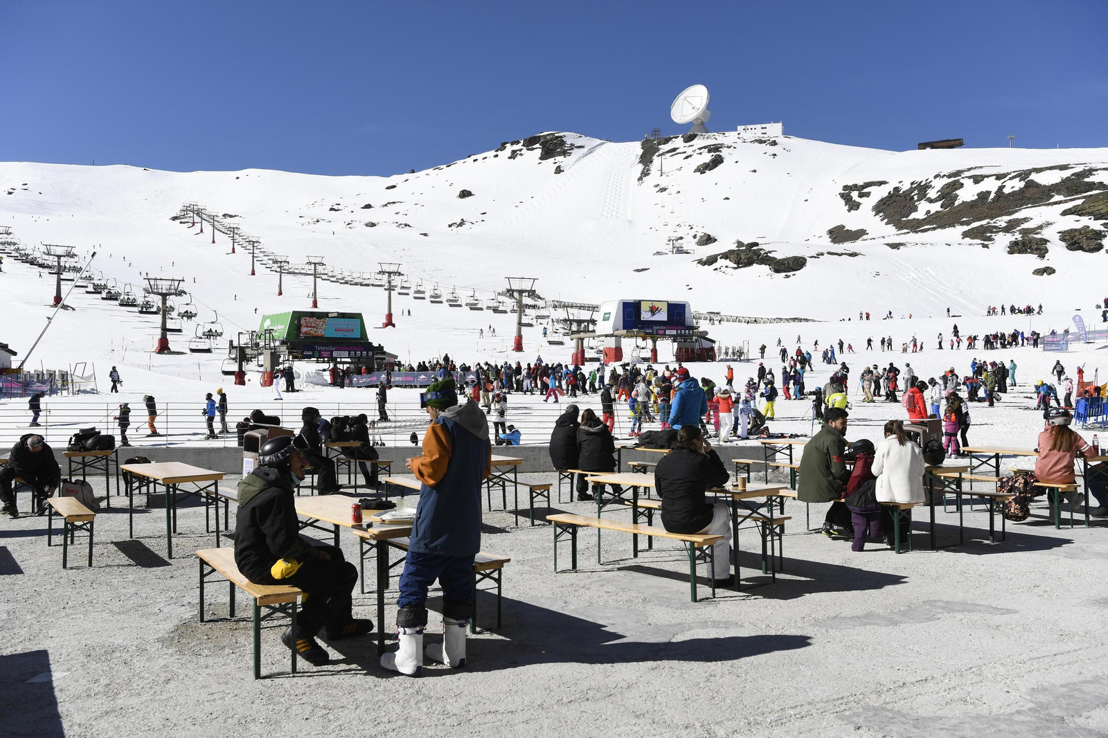 La última jornada de esquí en Sierra Nevada