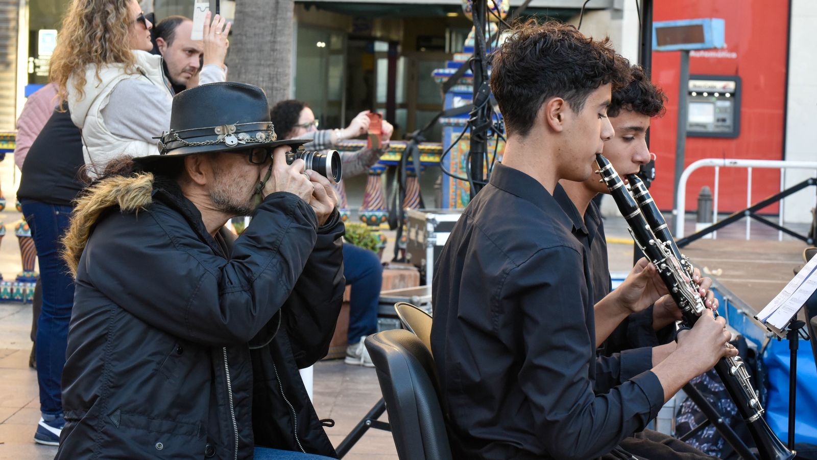 Concierto de Navidad de los alumnos de la Escuela sanchez Verdú en la Plaza Alta