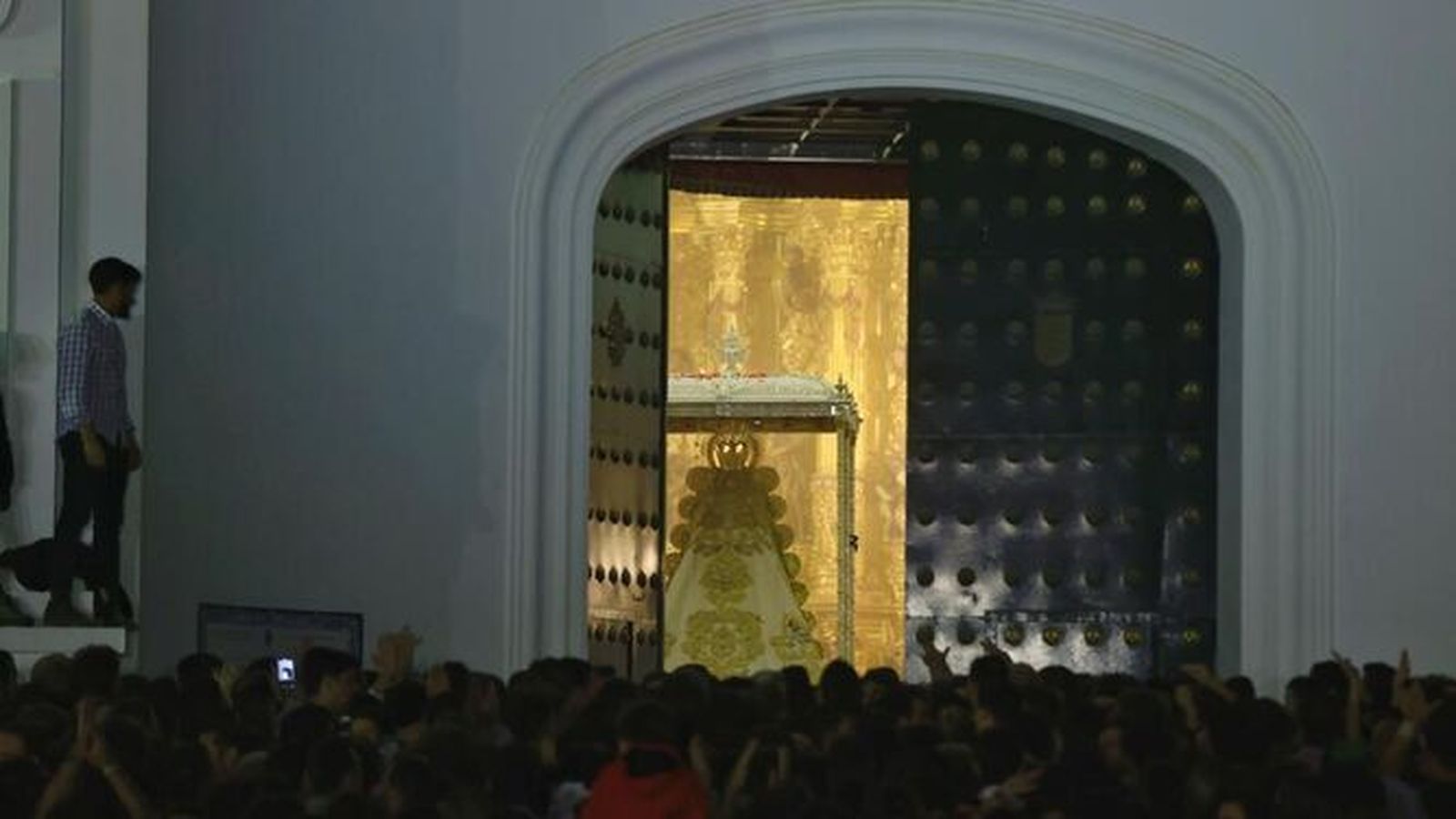 La Virgen del Rocío ha tenido que suspender su procesión