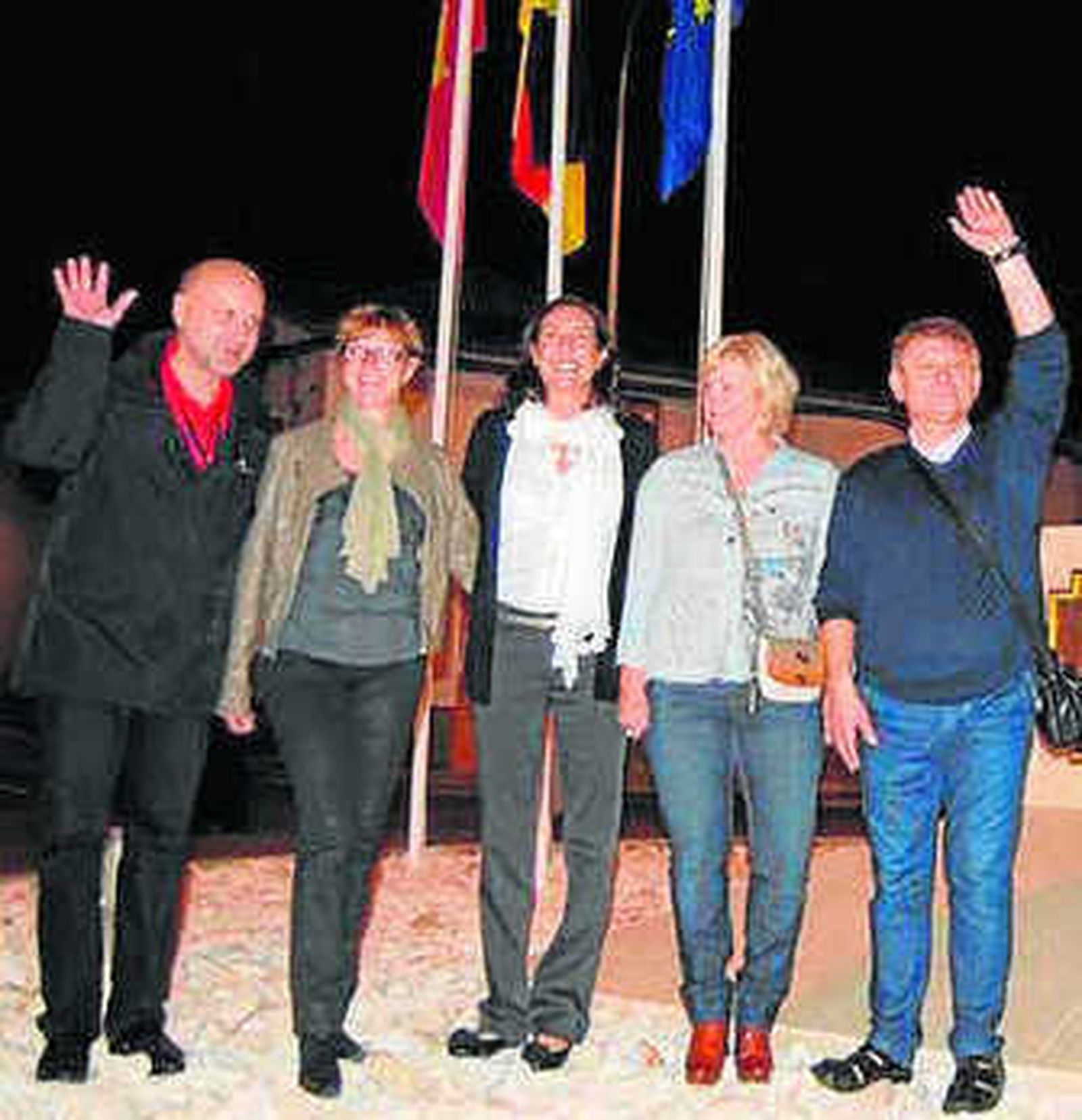 López y varios de los representantes.