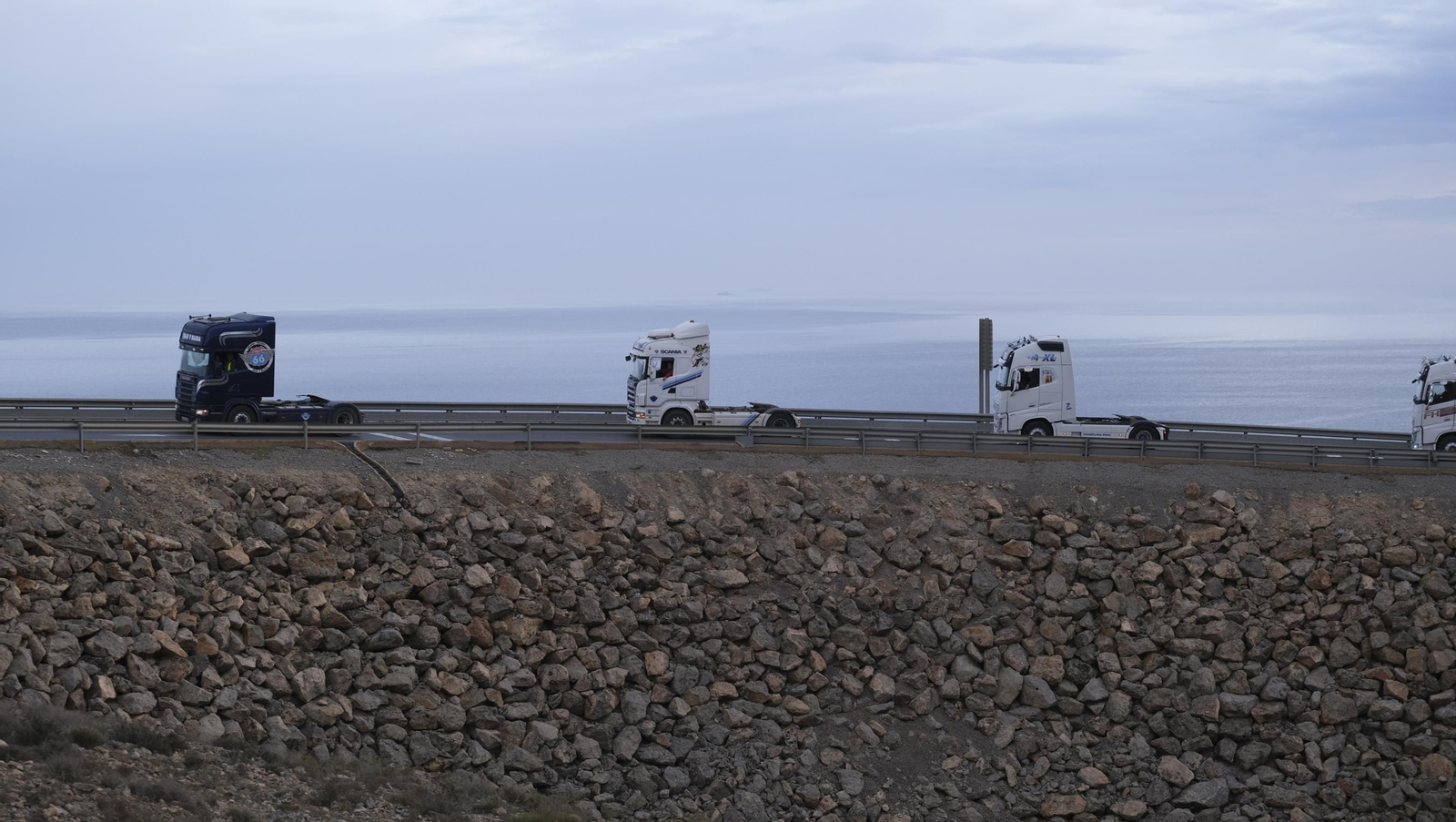 Fotogalería de la protesta de los camioneros de Almería