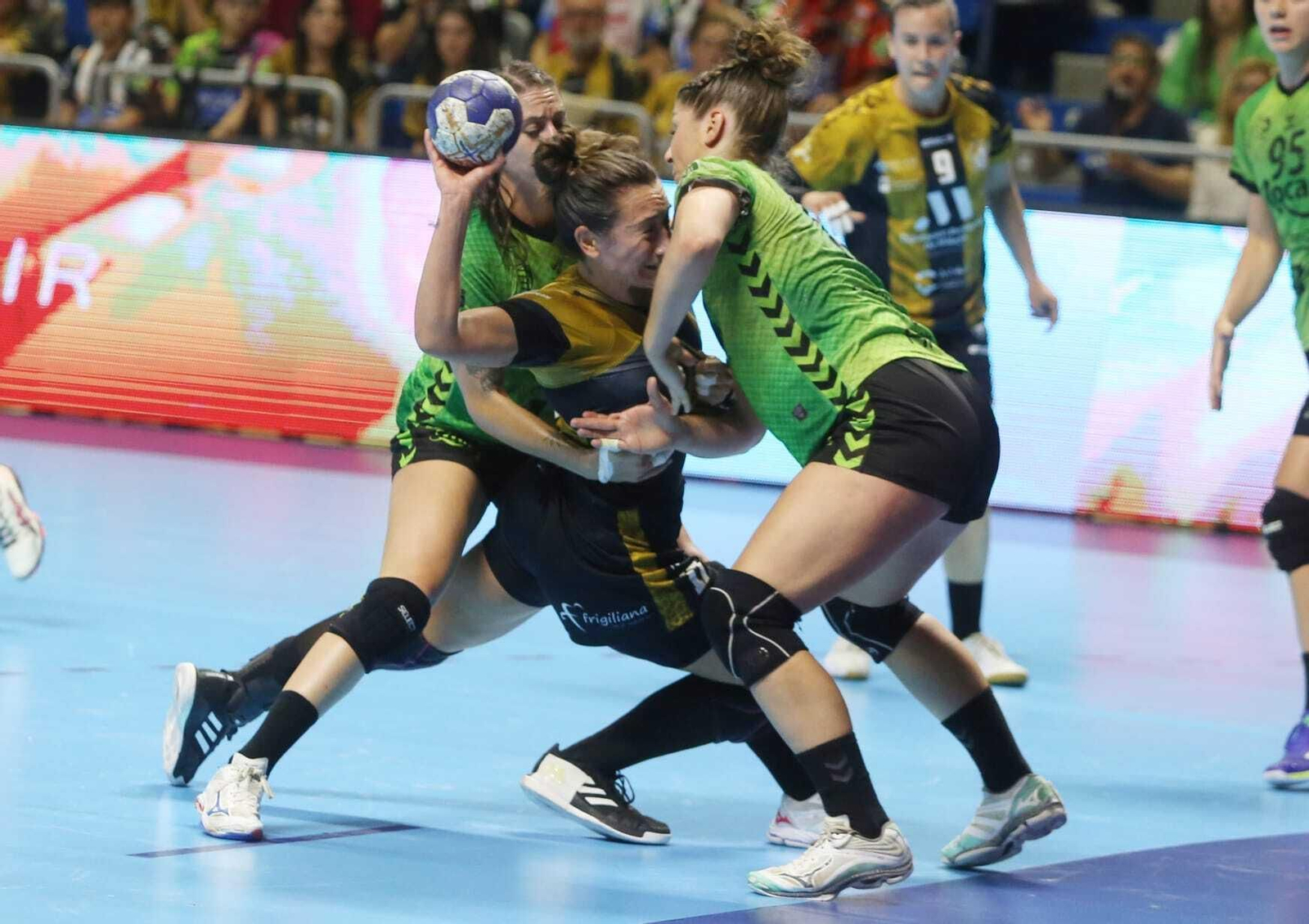 Las fotos de la final de la EHF Cup entre el Costa del Sol-Rocasa Gran Canaria