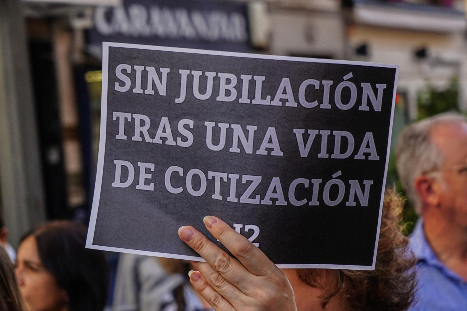 Manifestacion abogados y procuradores mutualistas Manifestacion abogados y procuradores mutualistas