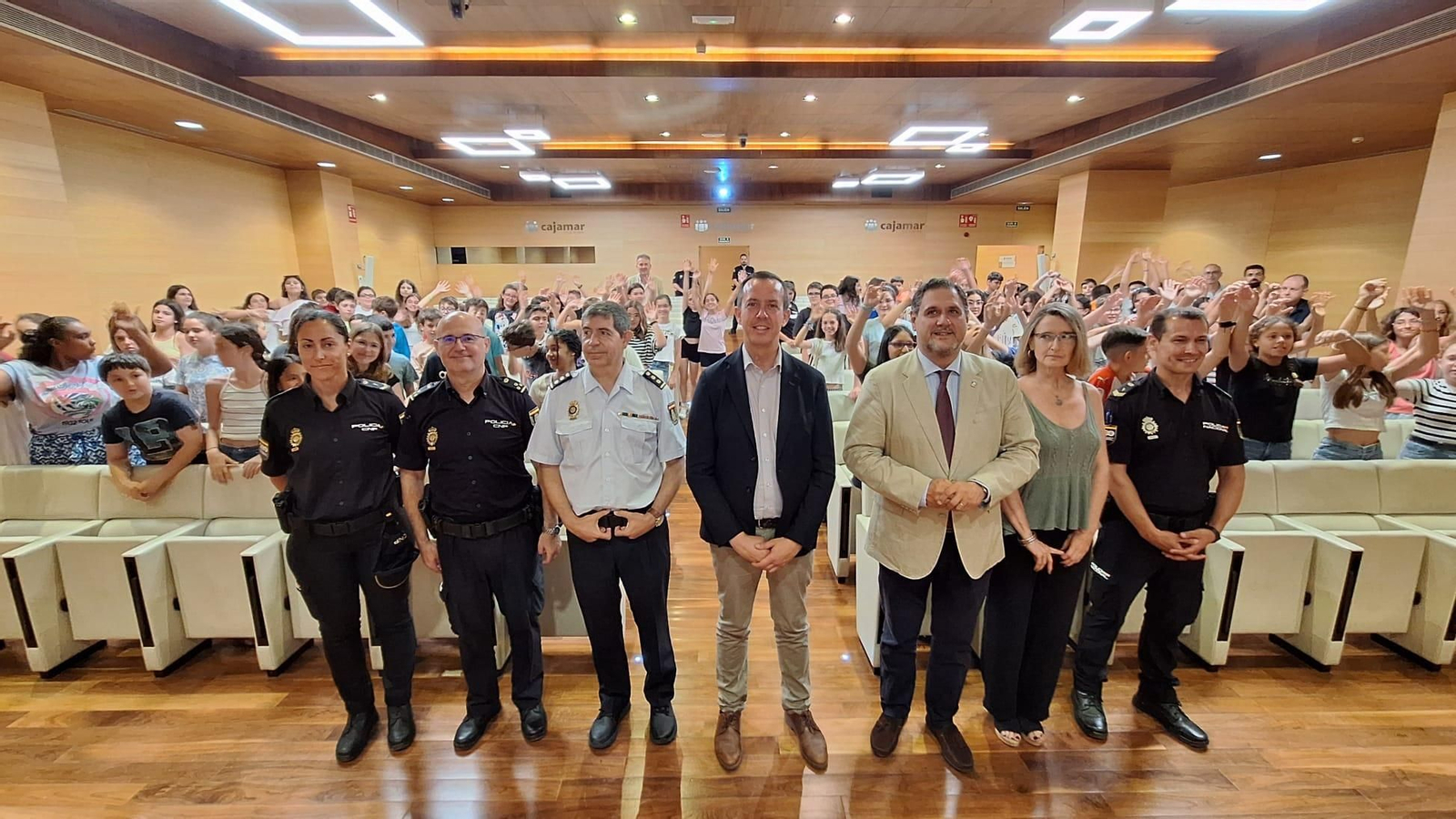 Entrega de los carnés de ciberexpertos a los 120 alumnos de Almería. Entrega de los carnés de ciberexpertos a los 120 alumnos de Almería.