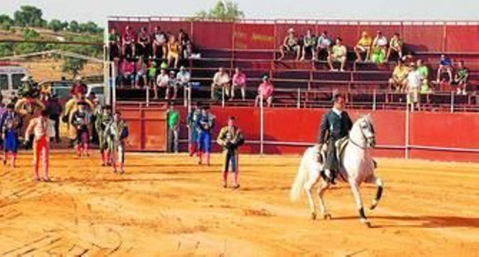 José Antonio Marín Rite, José Luis Pereda y Luis Marquínez, ayer en la plaza de toros.