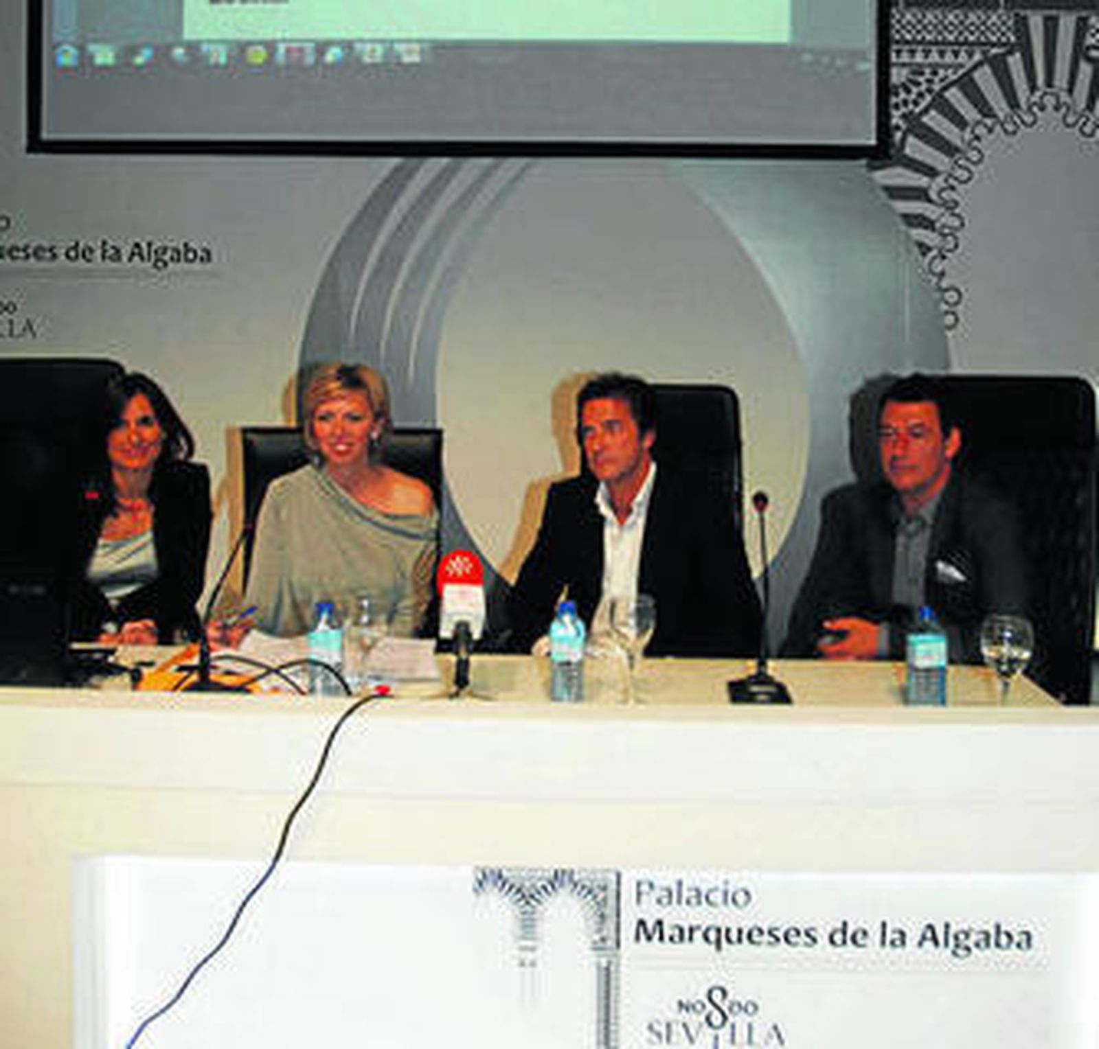 Graciela de la Morena, Marina Bernal, Javier Goyeneche y Juan Alpresa.