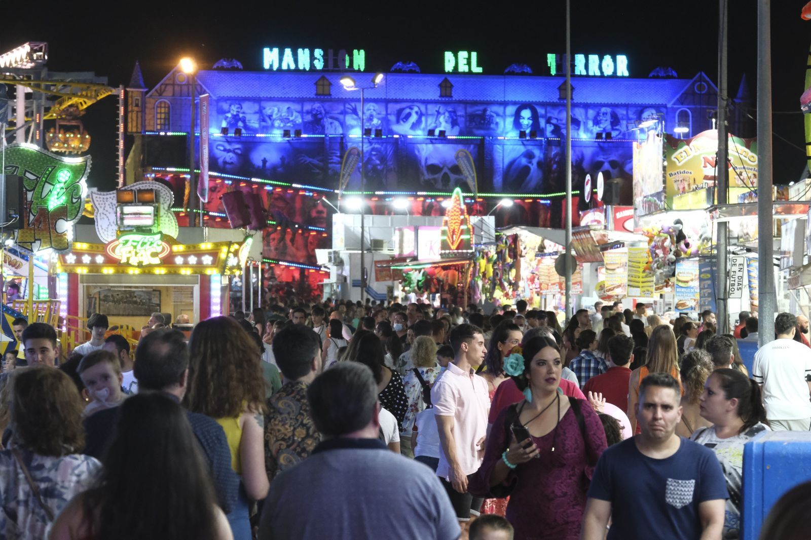 Ambiente en el primer día de la Feria de Córdoba 2022, en imágenes