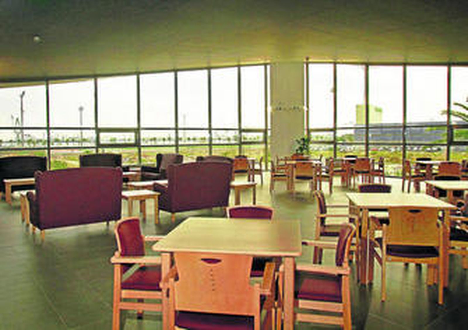 Imagen de la zona de comedor del geriátrico del Centro Integral del Mayor del Ayuntamiento.