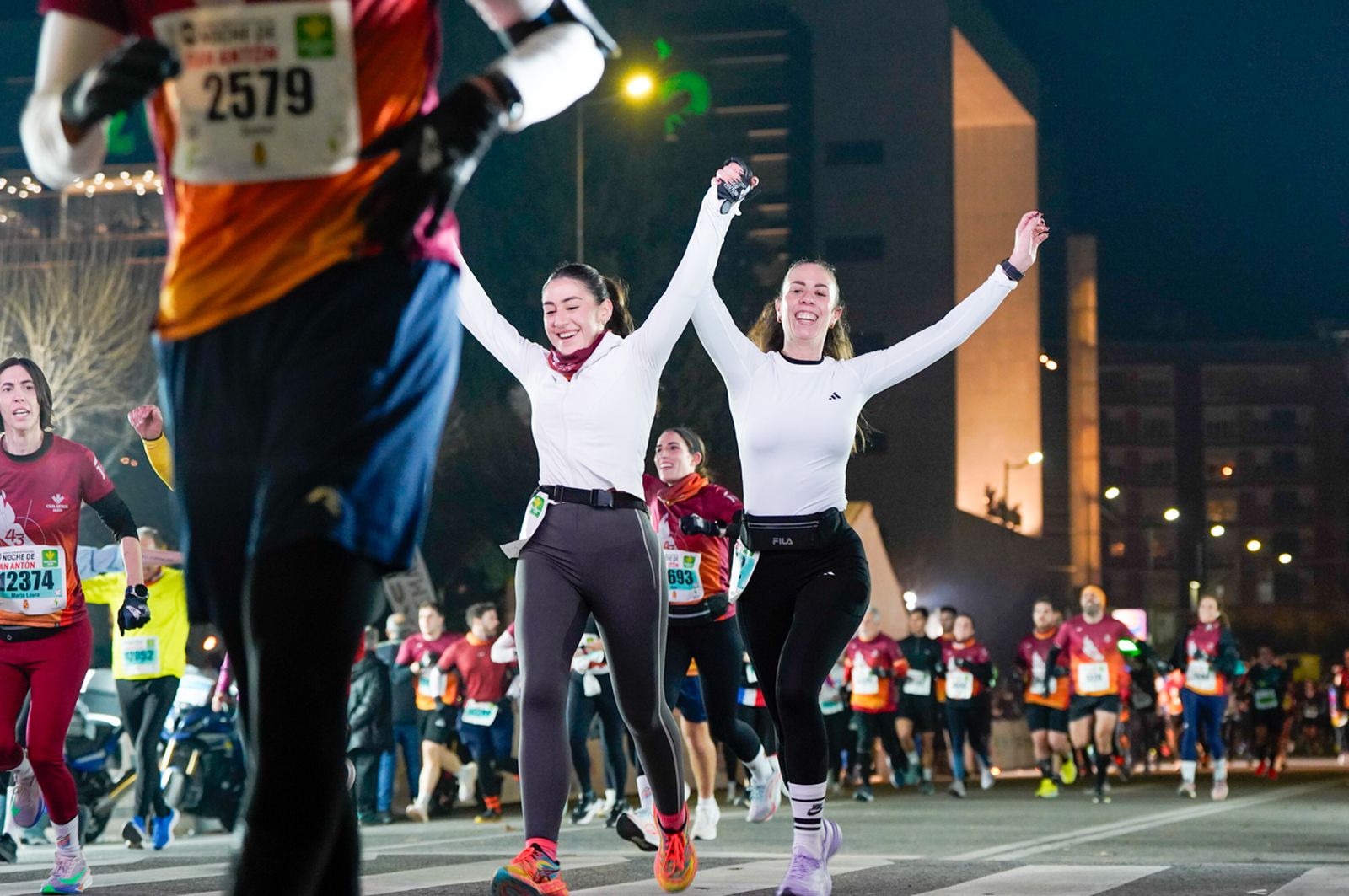 En imágenes: búscate en tu llegada a meta de la Carrera de San Antón 2026 (18)