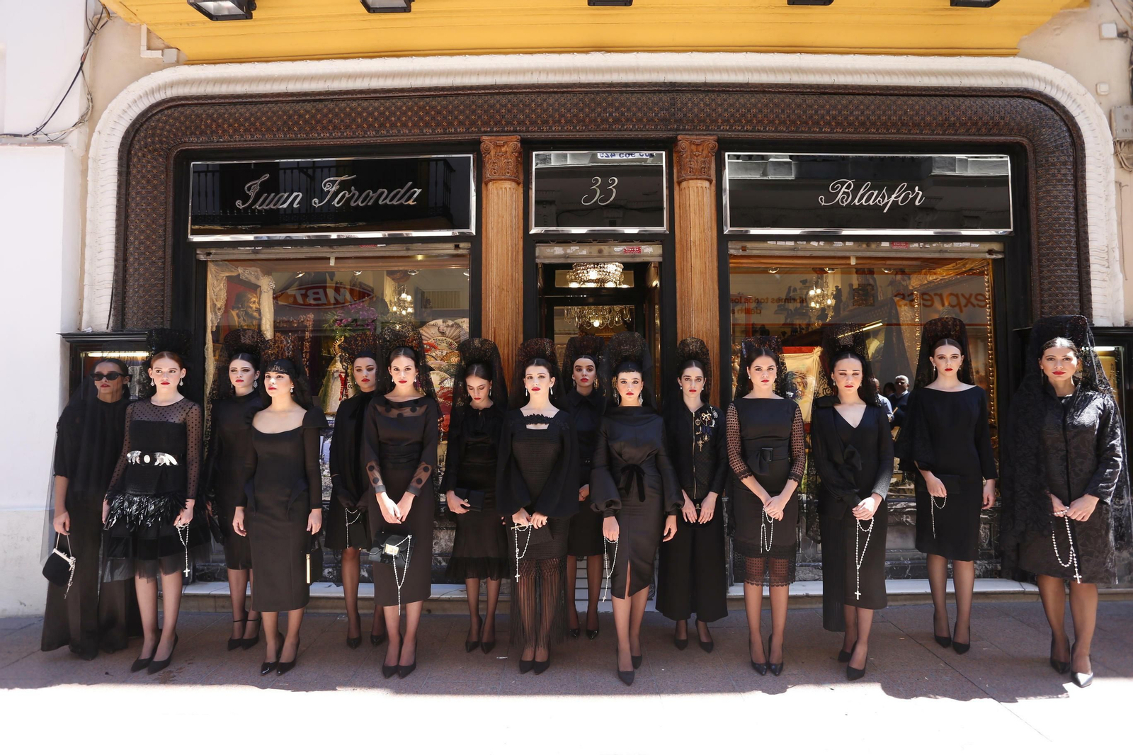 Desfile de mantillas en las setas organizado por Qlamenco.