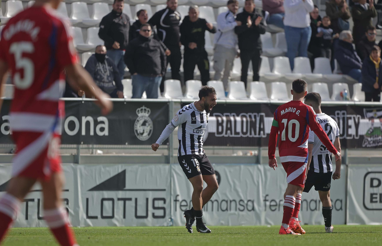 Las mejores fotos del Balona - Recreativo de Granada de Segunda Federación