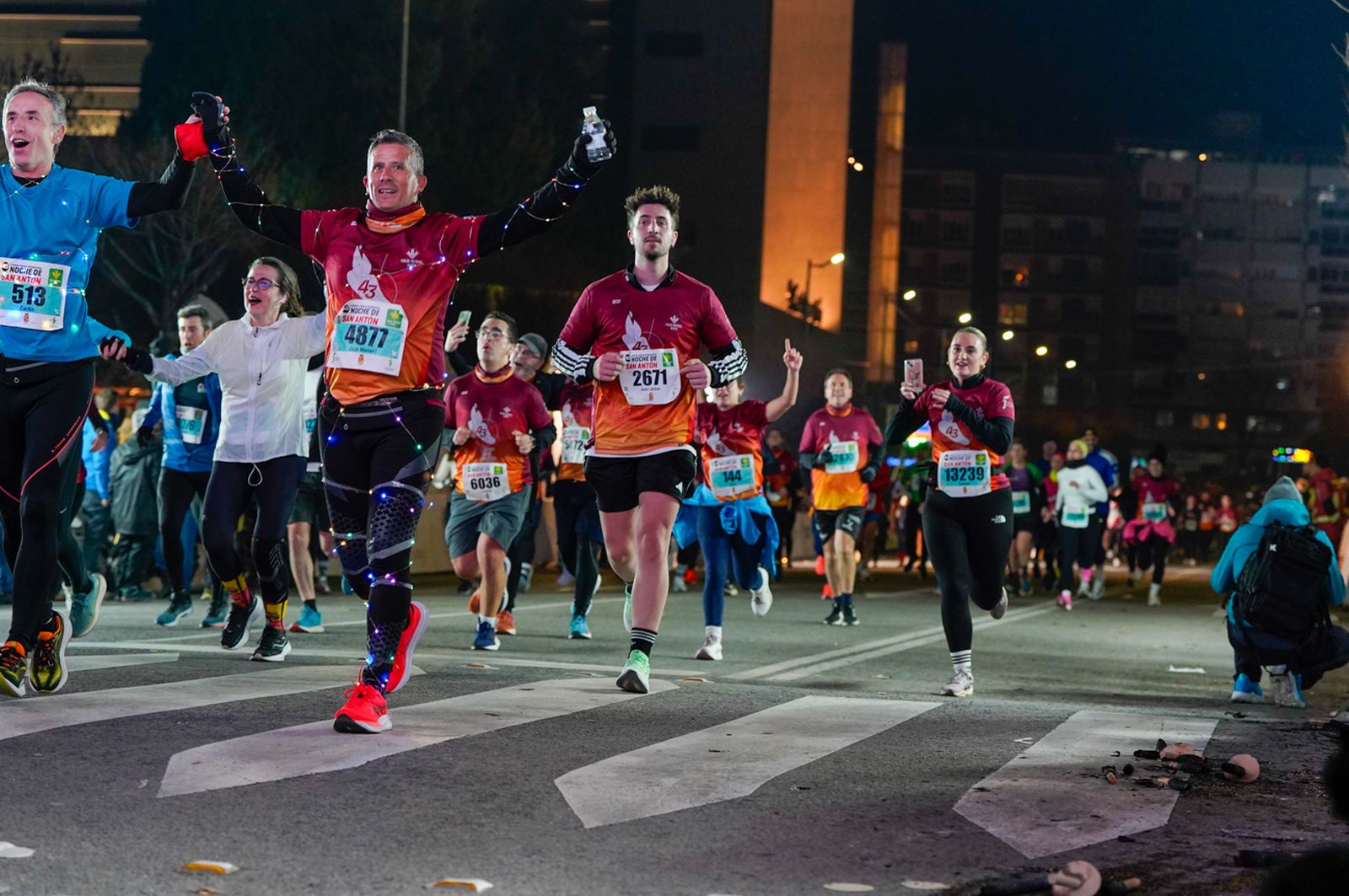 En imágenes: búscate en tu llegada a meta de la Carrera de San Antón 2026 (18)