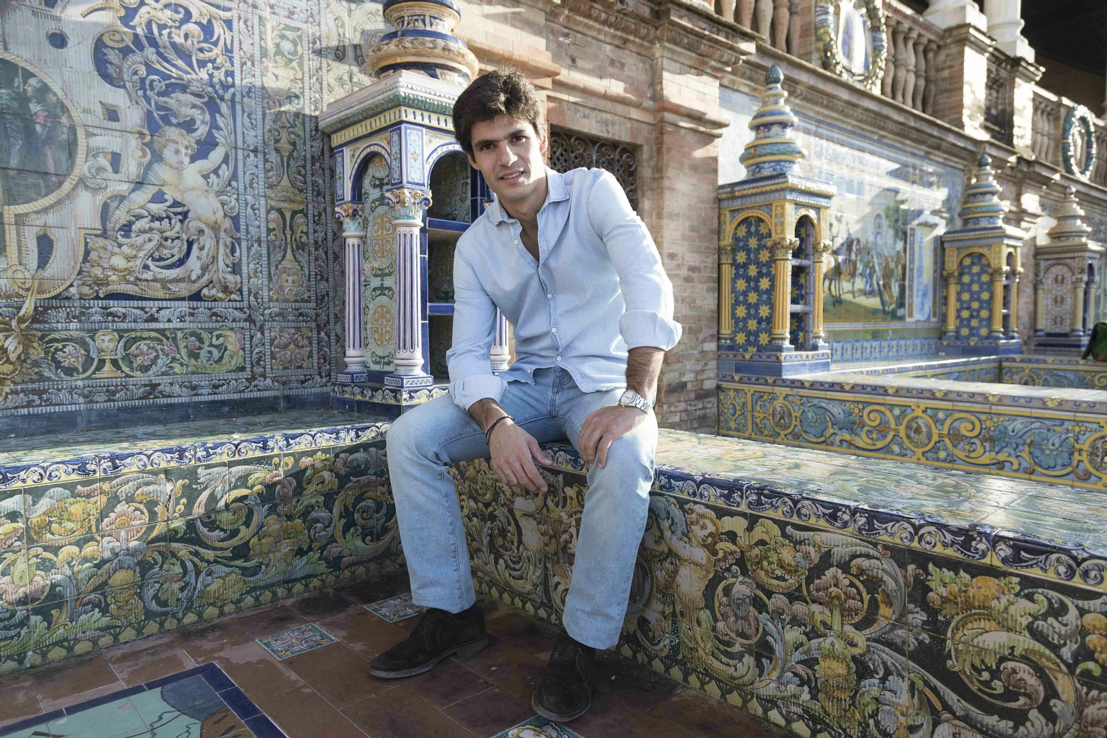 El matador de toros Pablo Aguado, en la plaza de España.