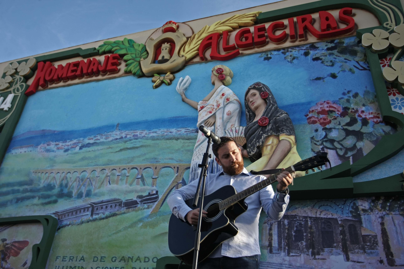 Imágenes del acto de coronación de la Feria de Los Barrios