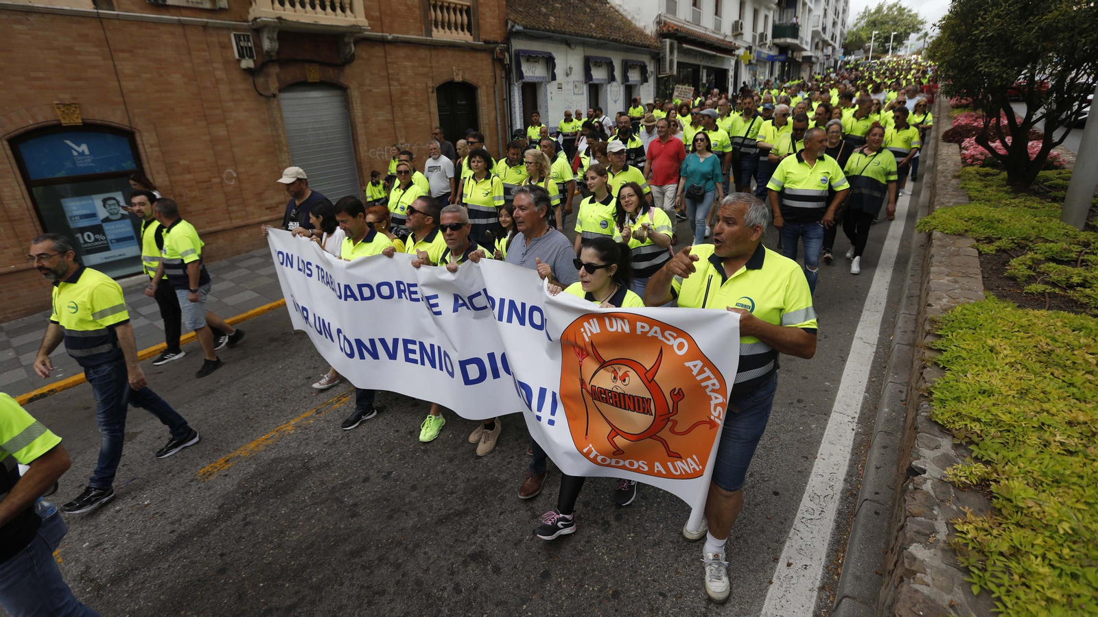 La plantilla de Acerinox celebra una nueva manifestación en Algeciras, en imágenes