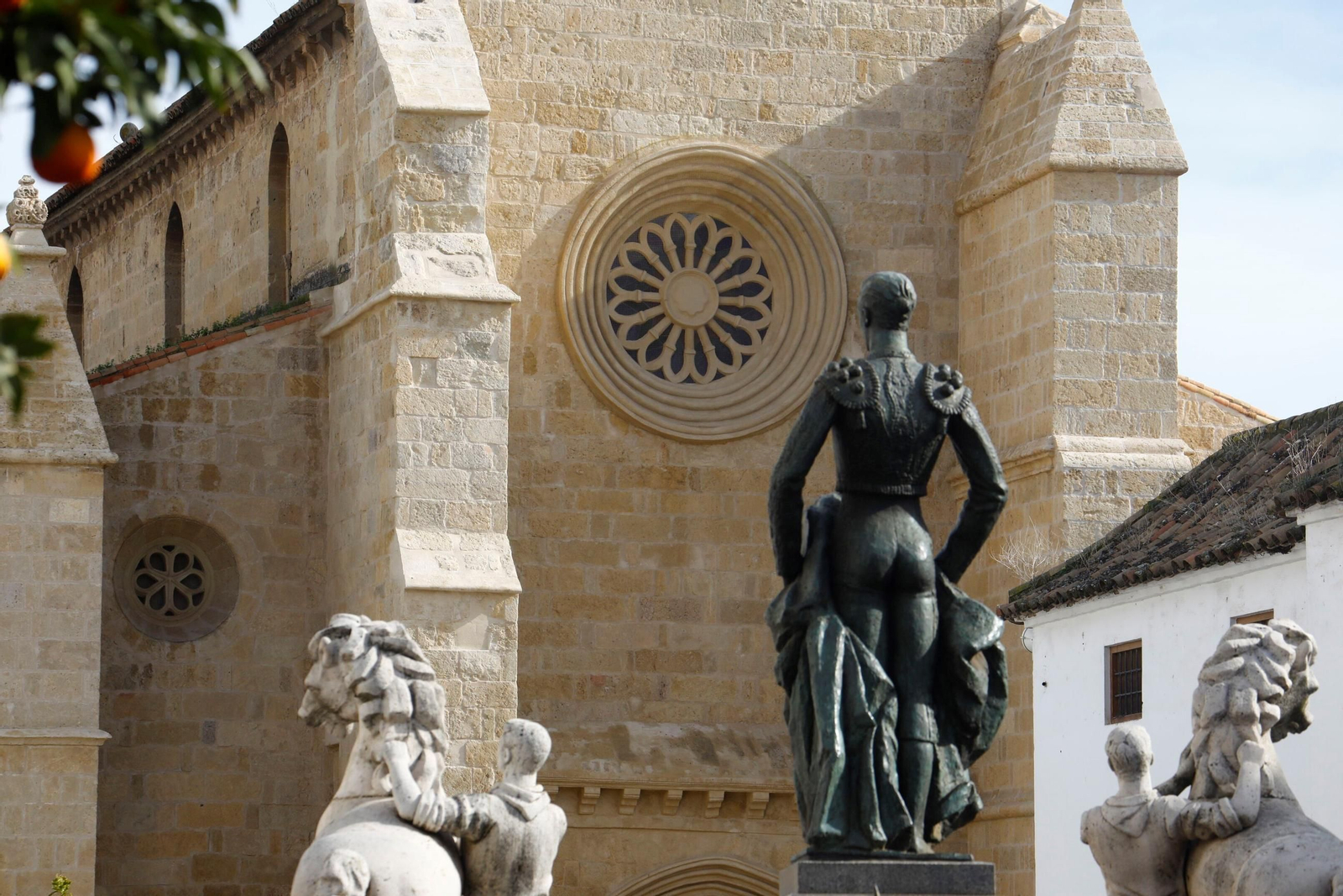 Un paseo en imágenes por el barrio de Santa Marina en pleno invierno